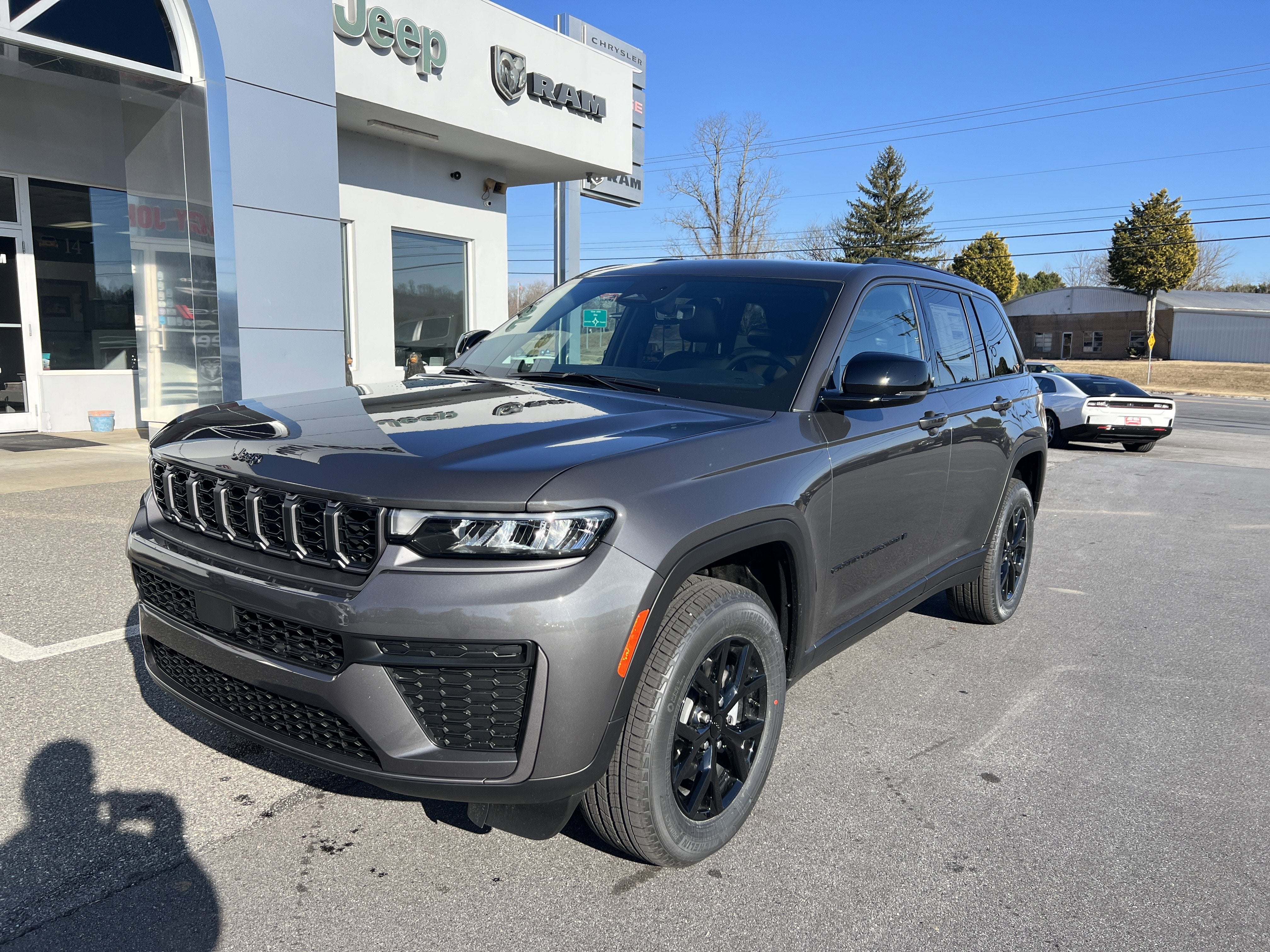 2026 Jeep Grand Cherokee Laredo Altitude