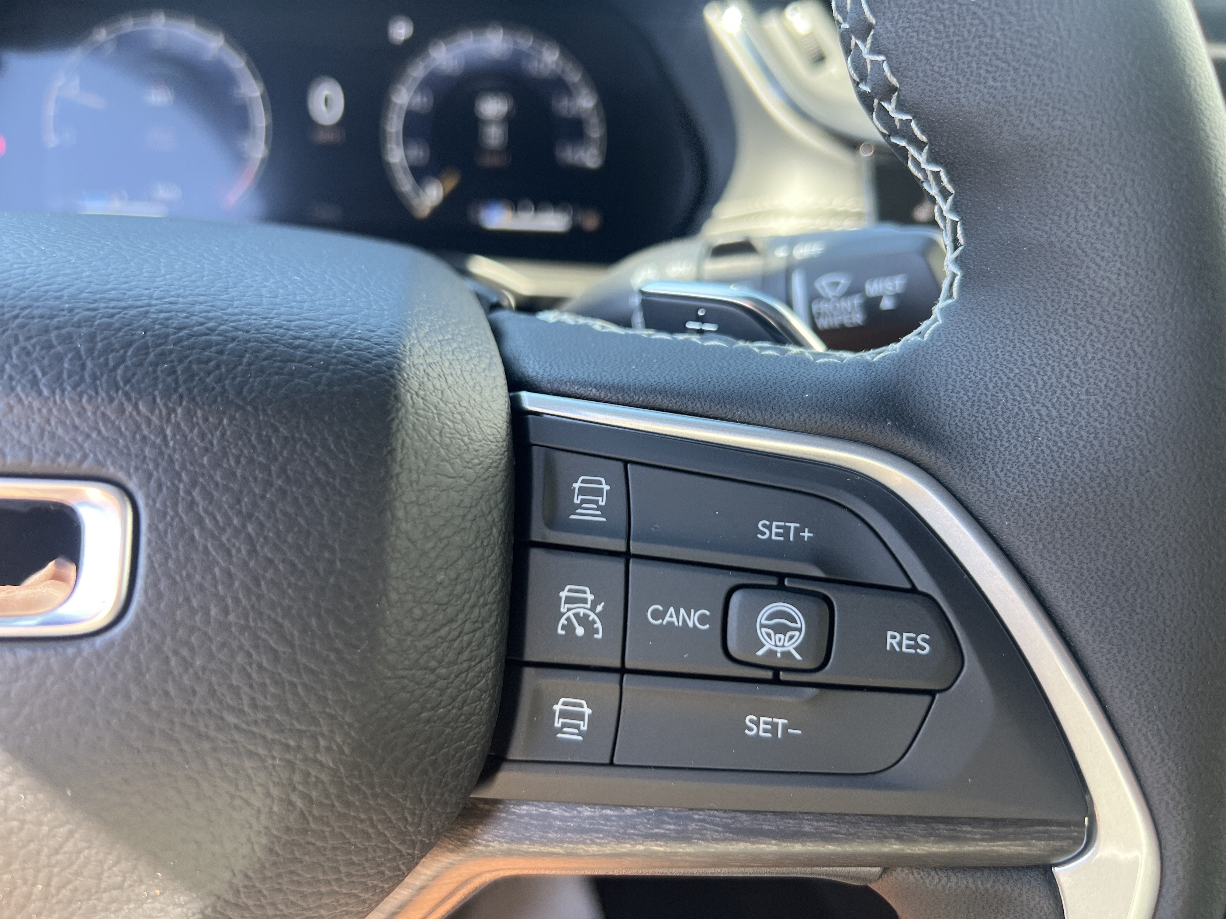2027 Jeep Grand Cherokee Laredo Altitude