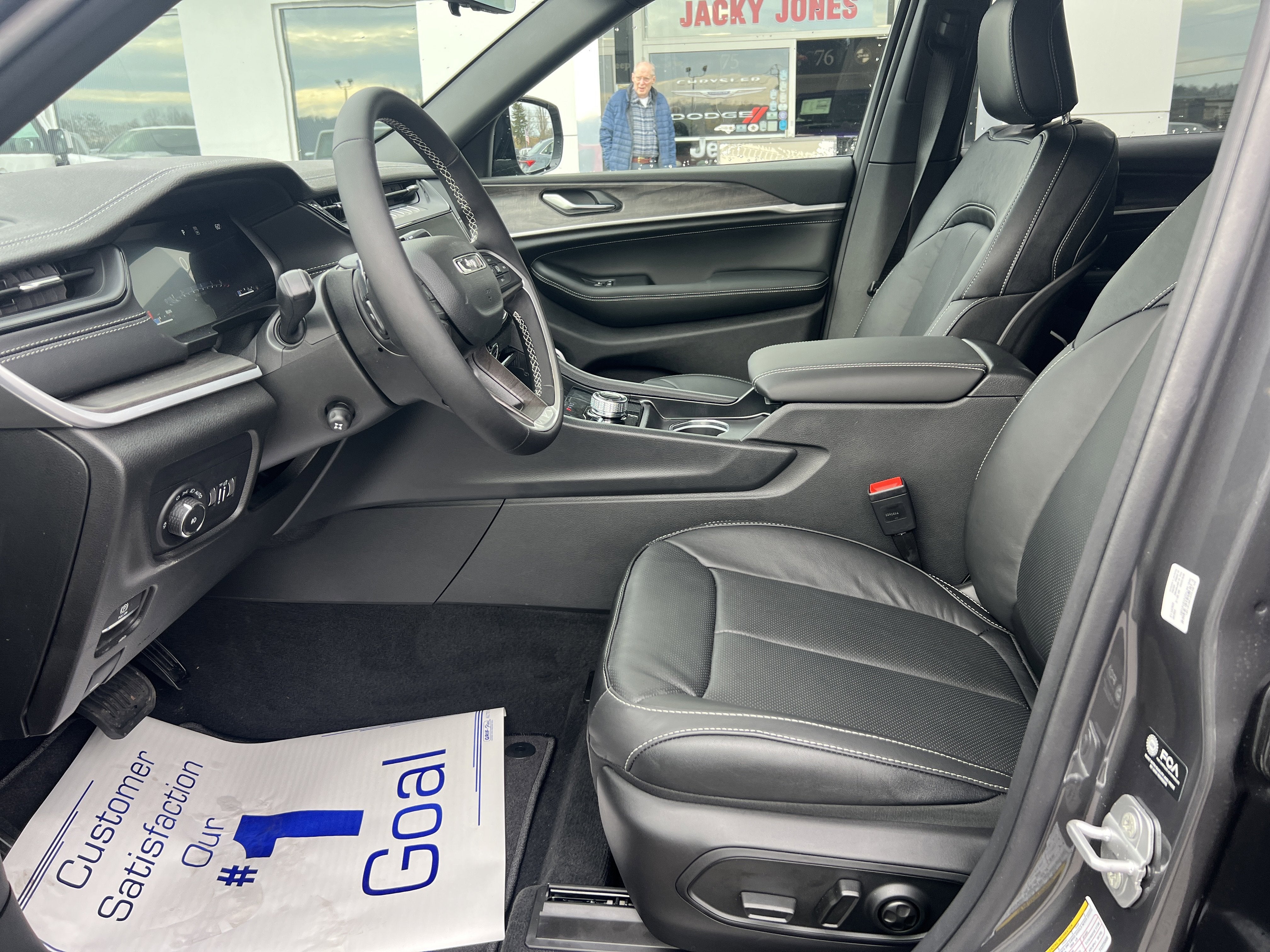 2026 Jeep Grand Cherokee Limited Reserve