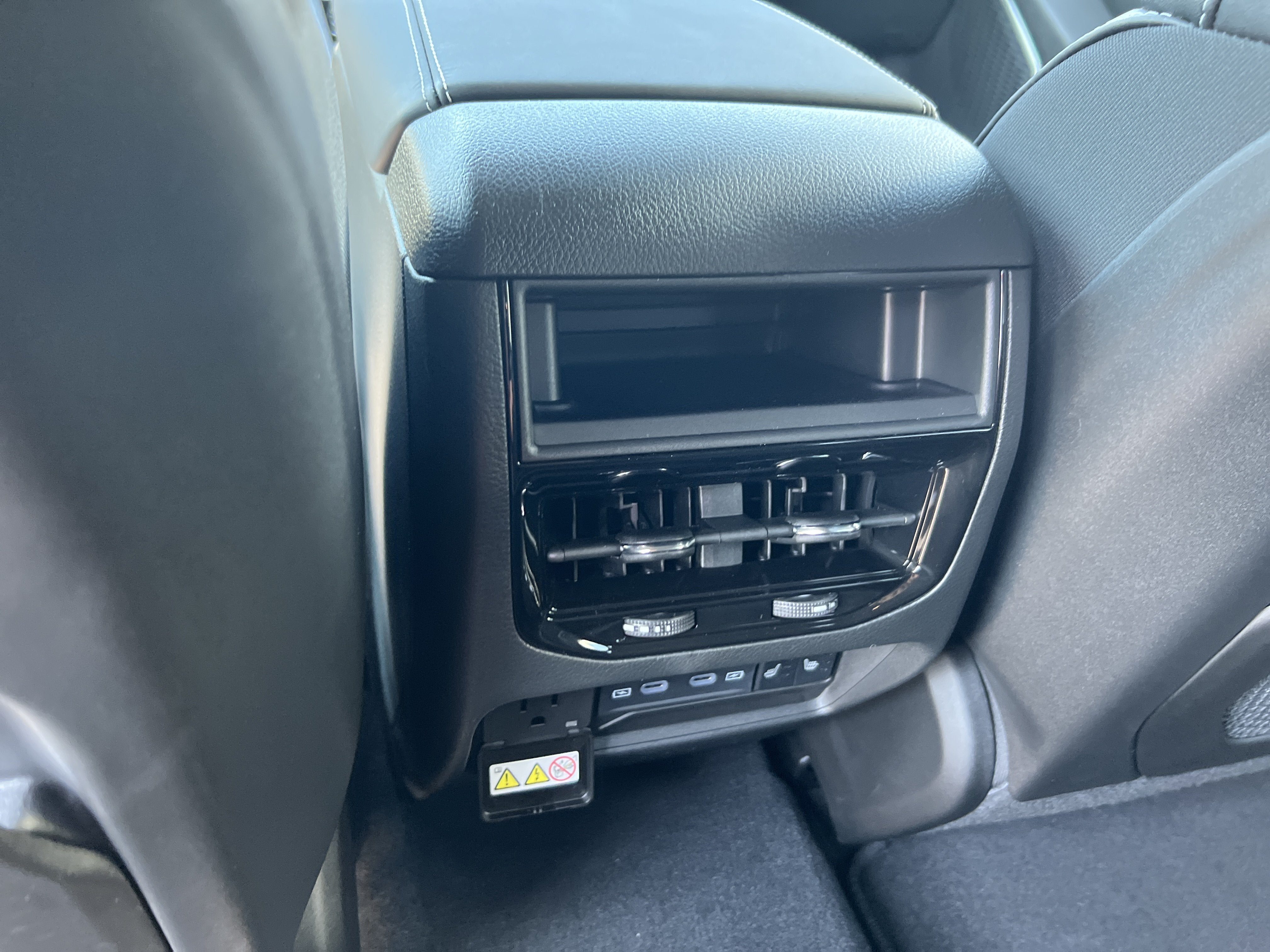 2027 Jeep Grand Cherokee Limited Reserve