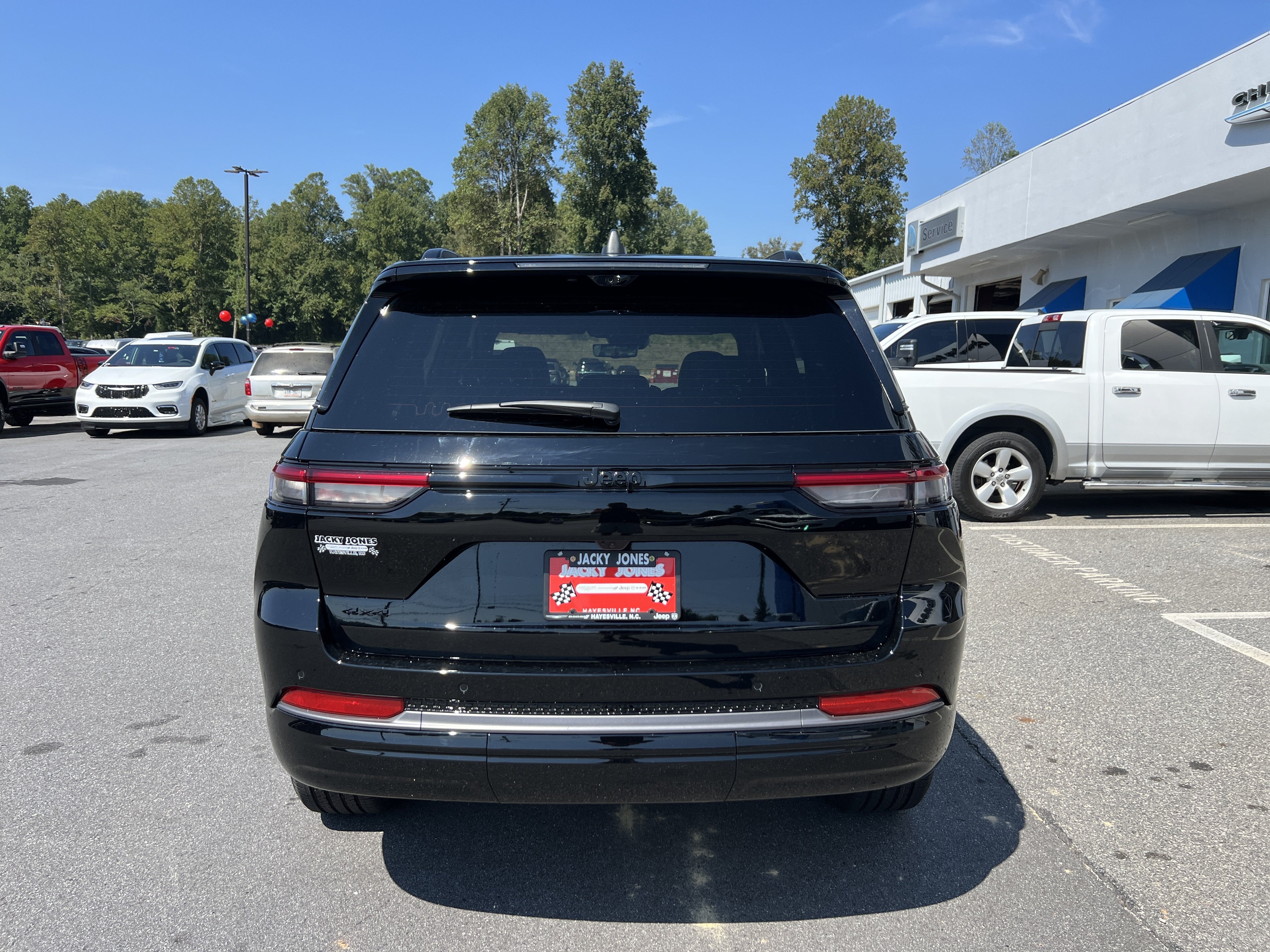2027 Jeep Grand Cherokee Limited Reserve