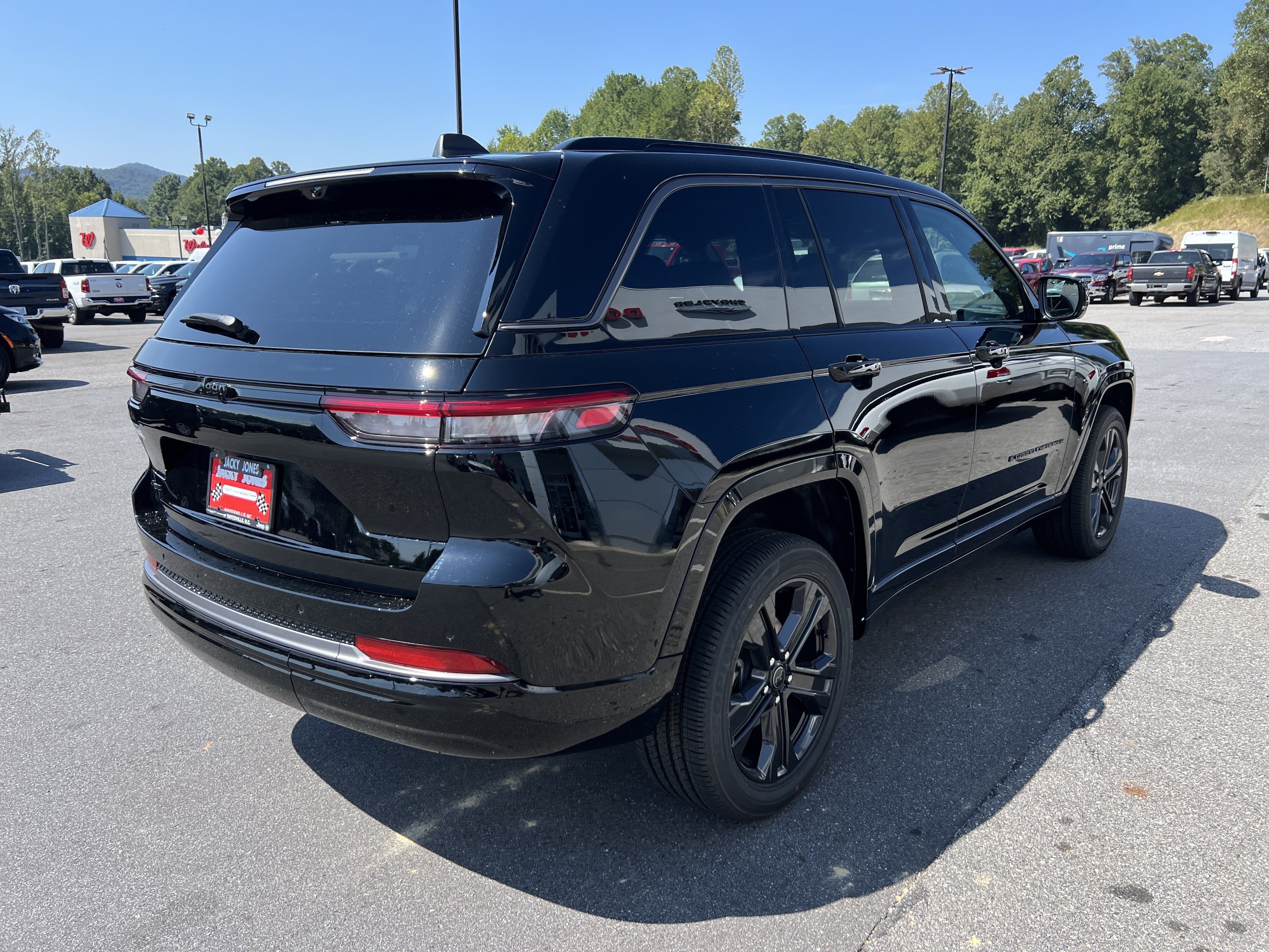 2027 Jeep Grand Cherokee Limited Reserve