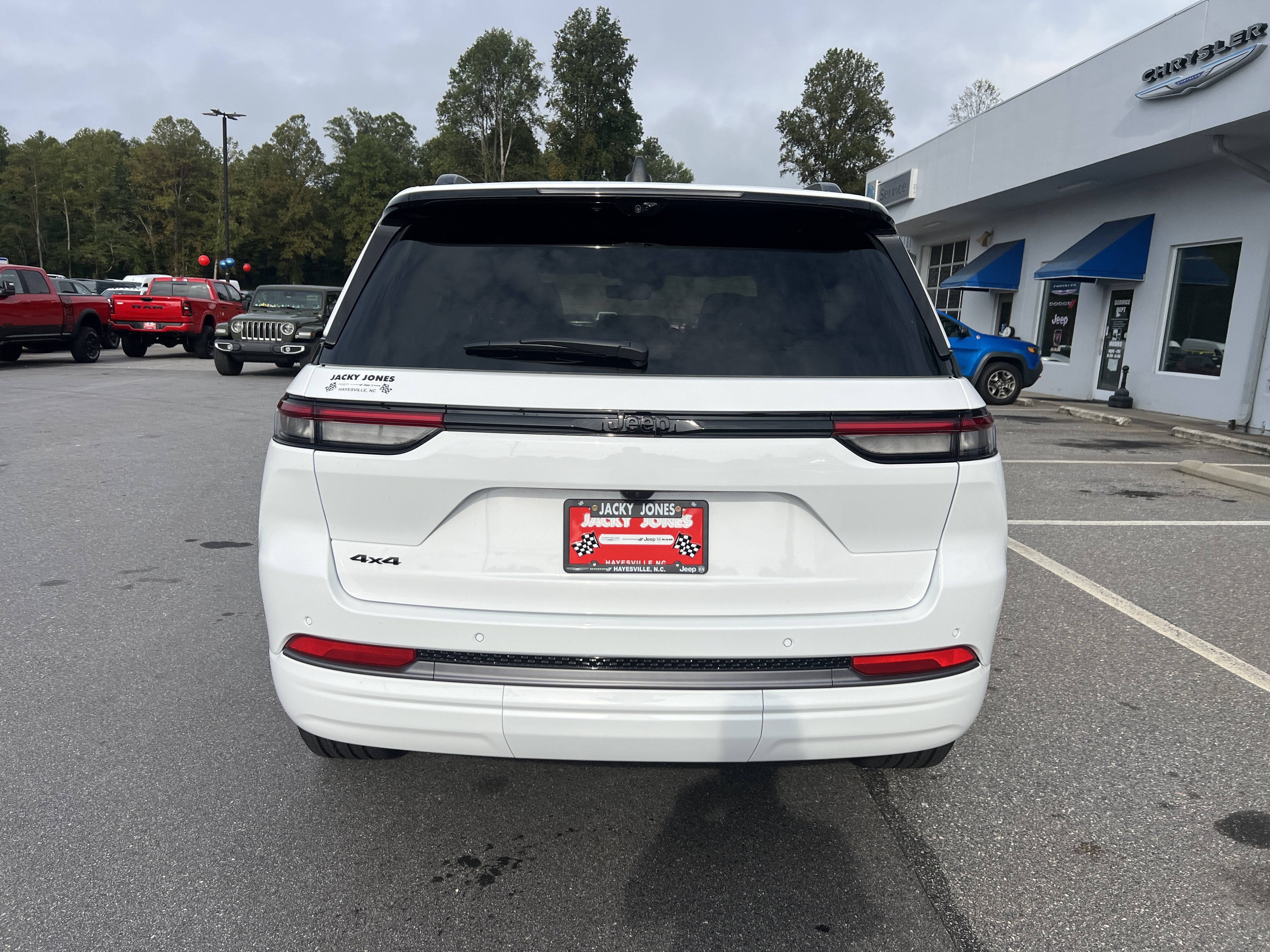 2027 Jeep Grand Cherokee Limited Reserve