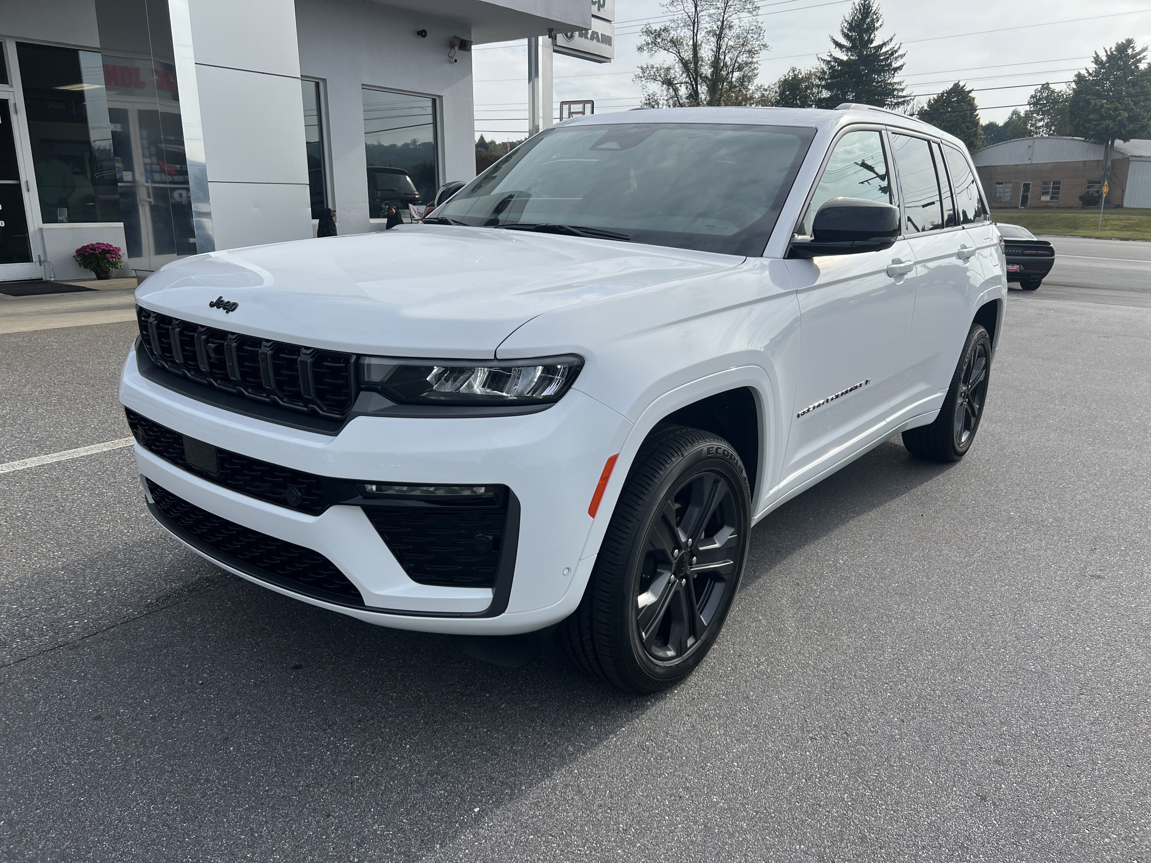 2027 Jeep Grand Cherokee Limited Reserve