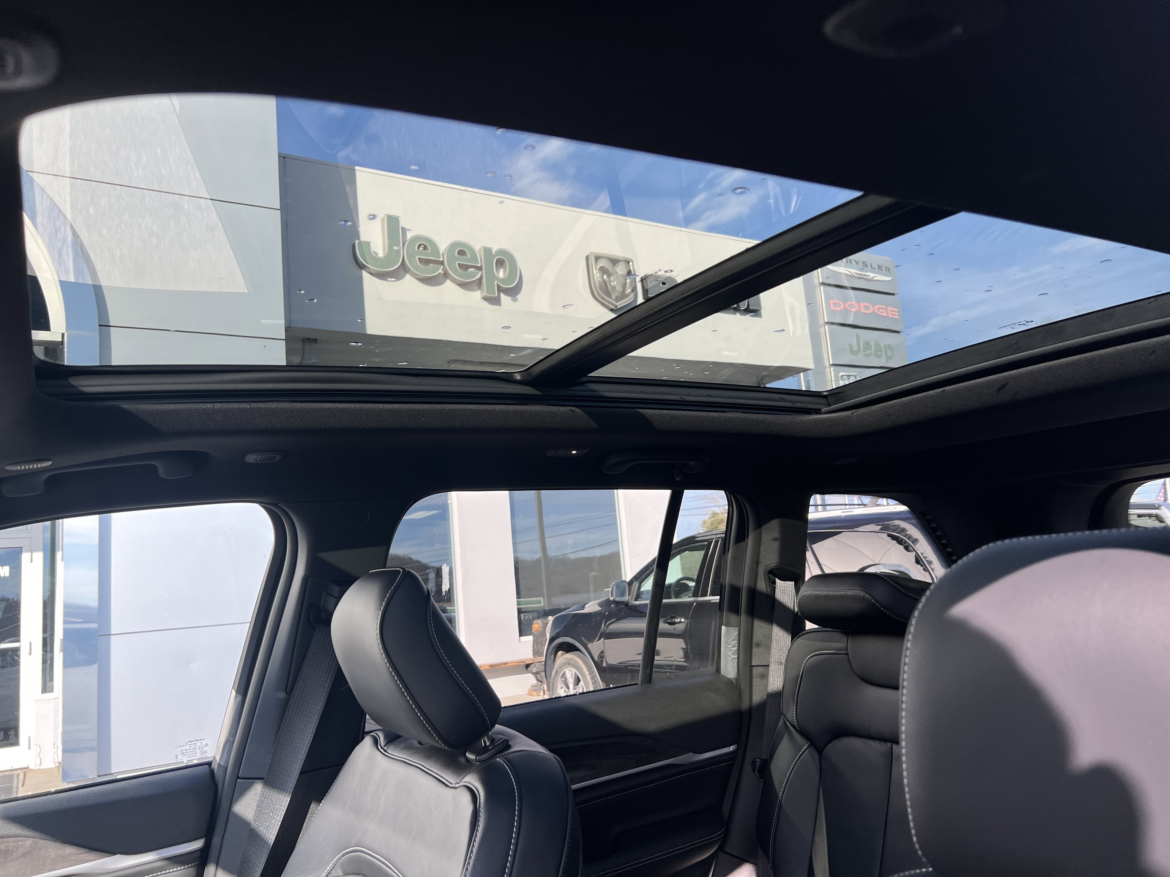 2026 Jeep Grand Cherokee Limited Reserve