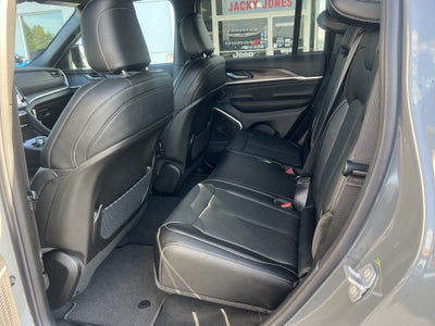 2027 Jeep Grand Cherokee Limited Reserve