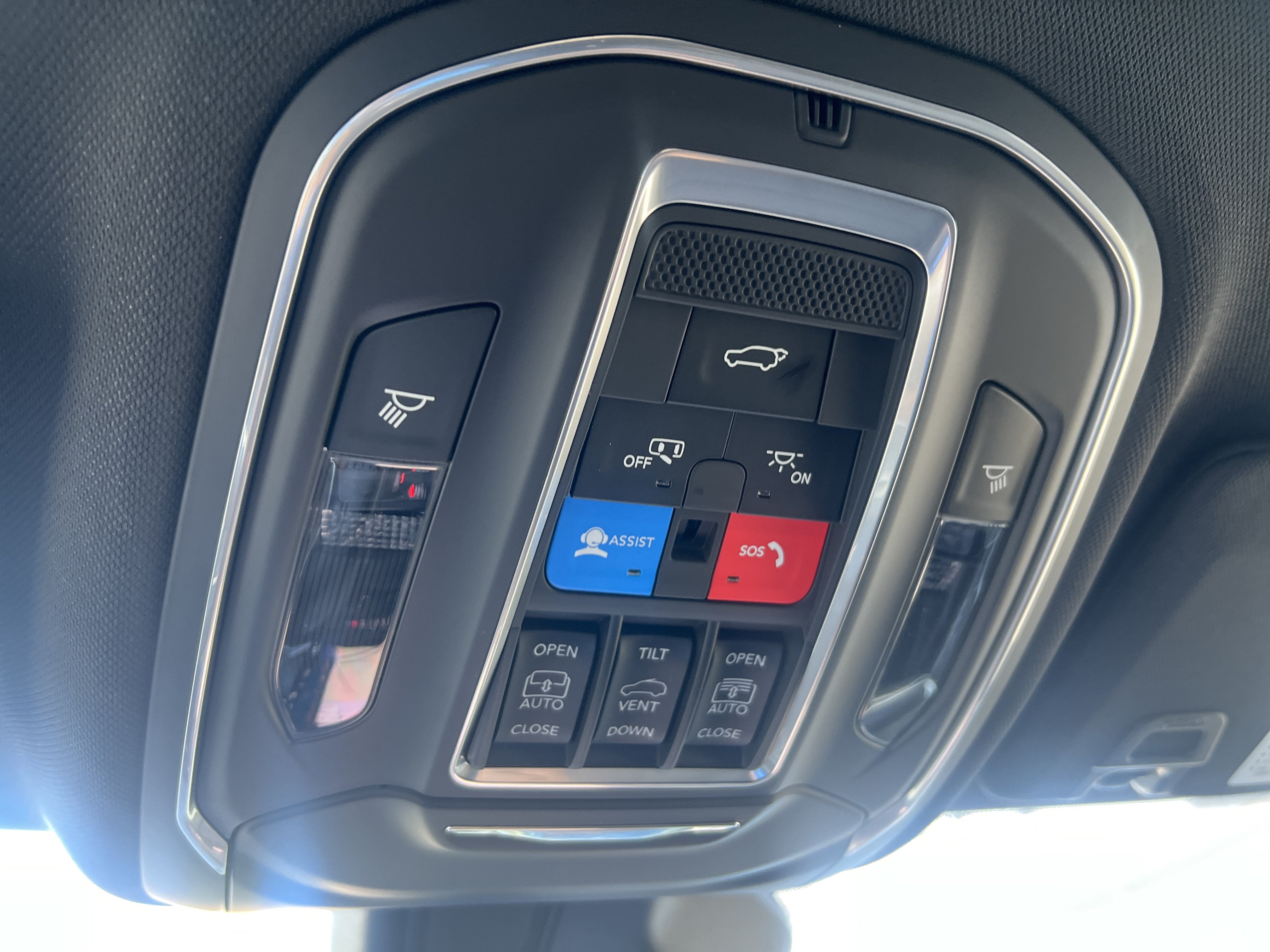 2027 Jeep Grand Cherokee Limited Reserve