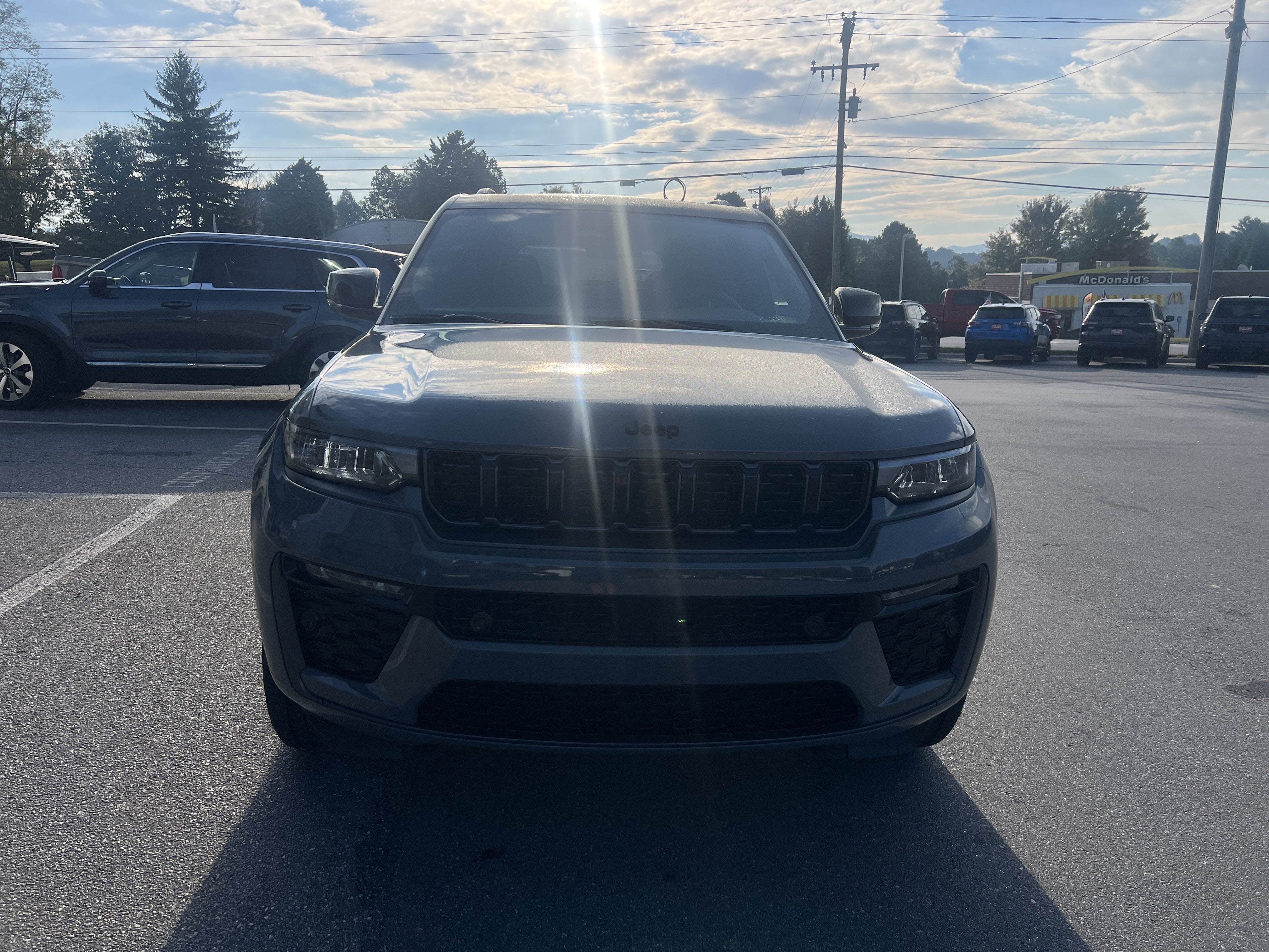2027 Jeep Grand Cherokee Limited Reserve