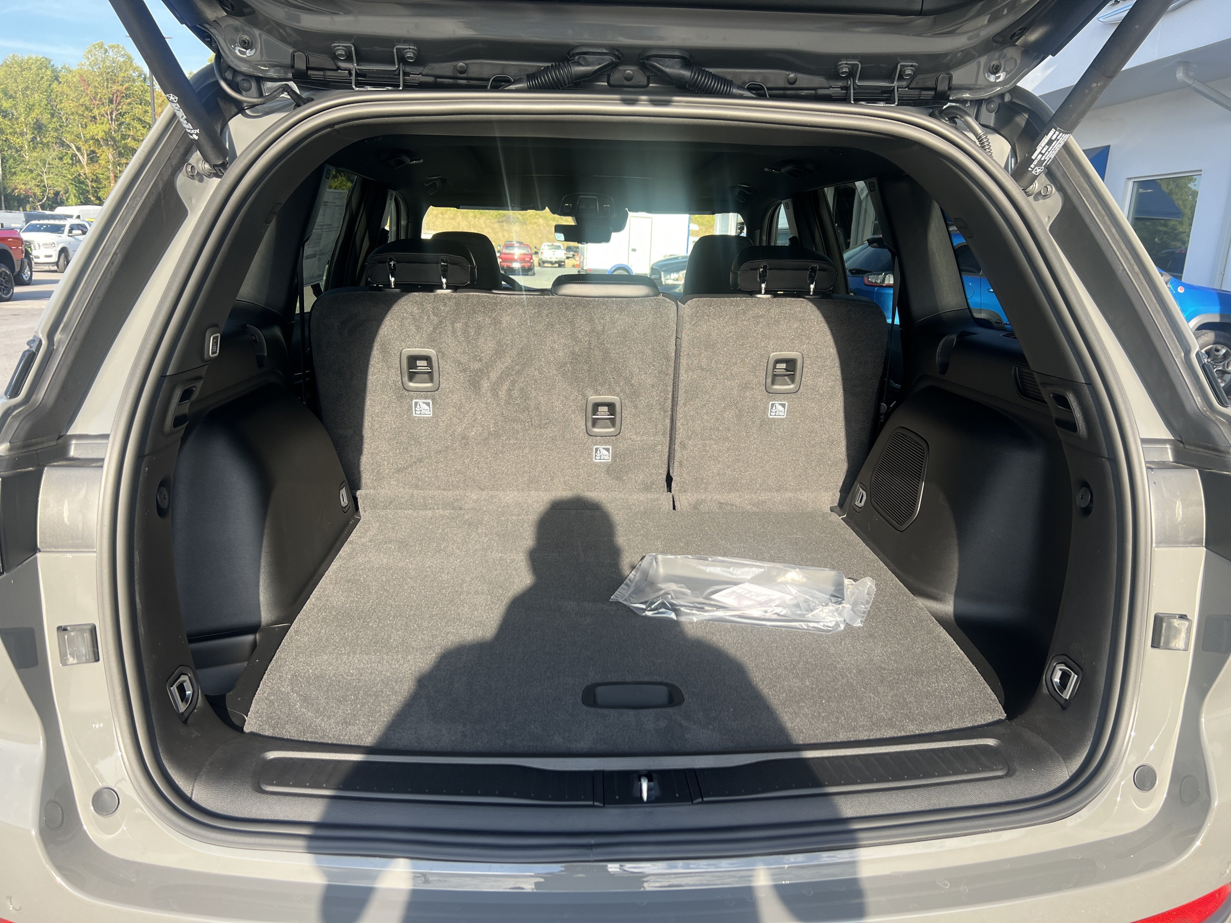 2027 Jeep Grand Cherokee Limited Reserve