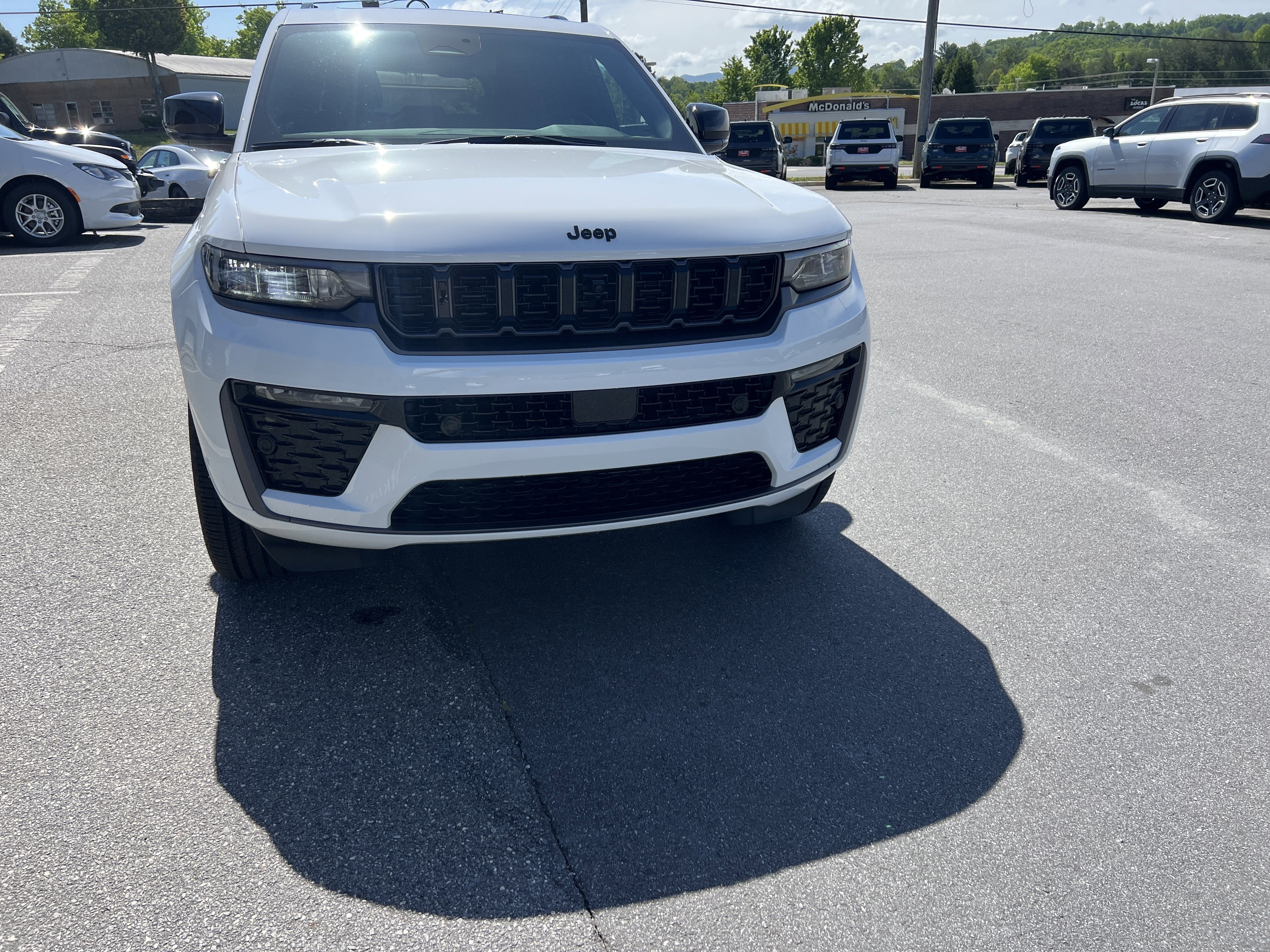 2026 Jeep Grand Cherokee Limited Reserve