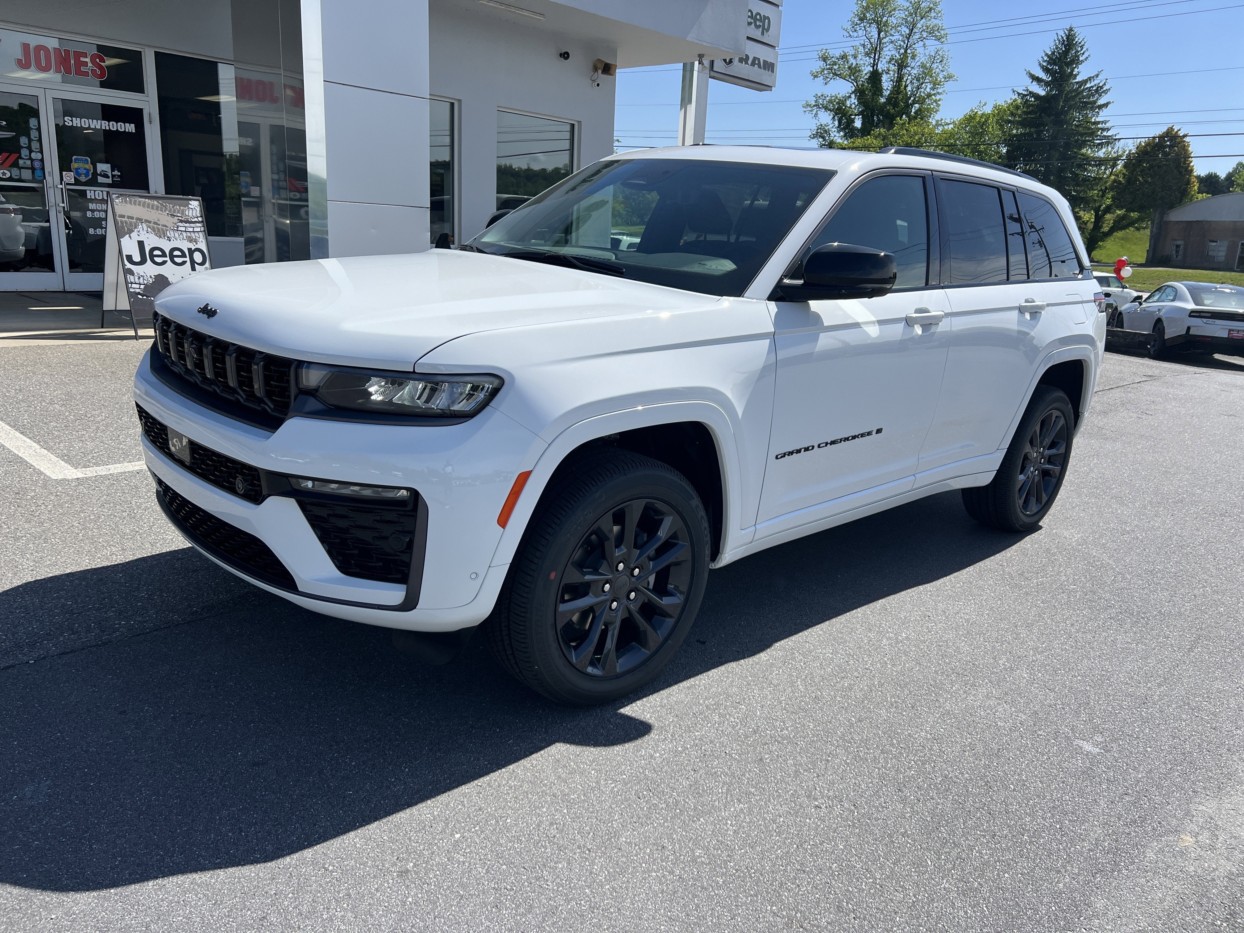 2026 Jeep Grand Cherokee Limited Reserve