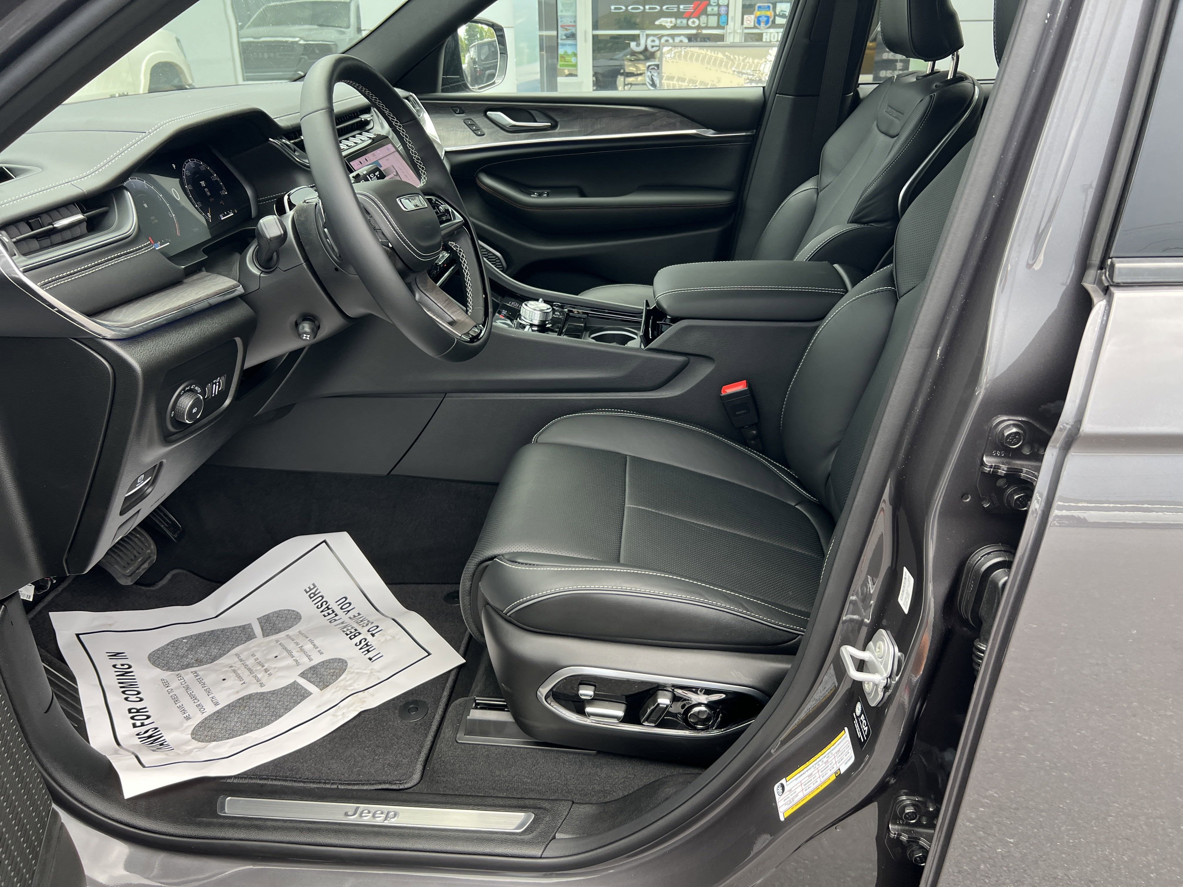 2025 Jeep Grand Cherokee Overland