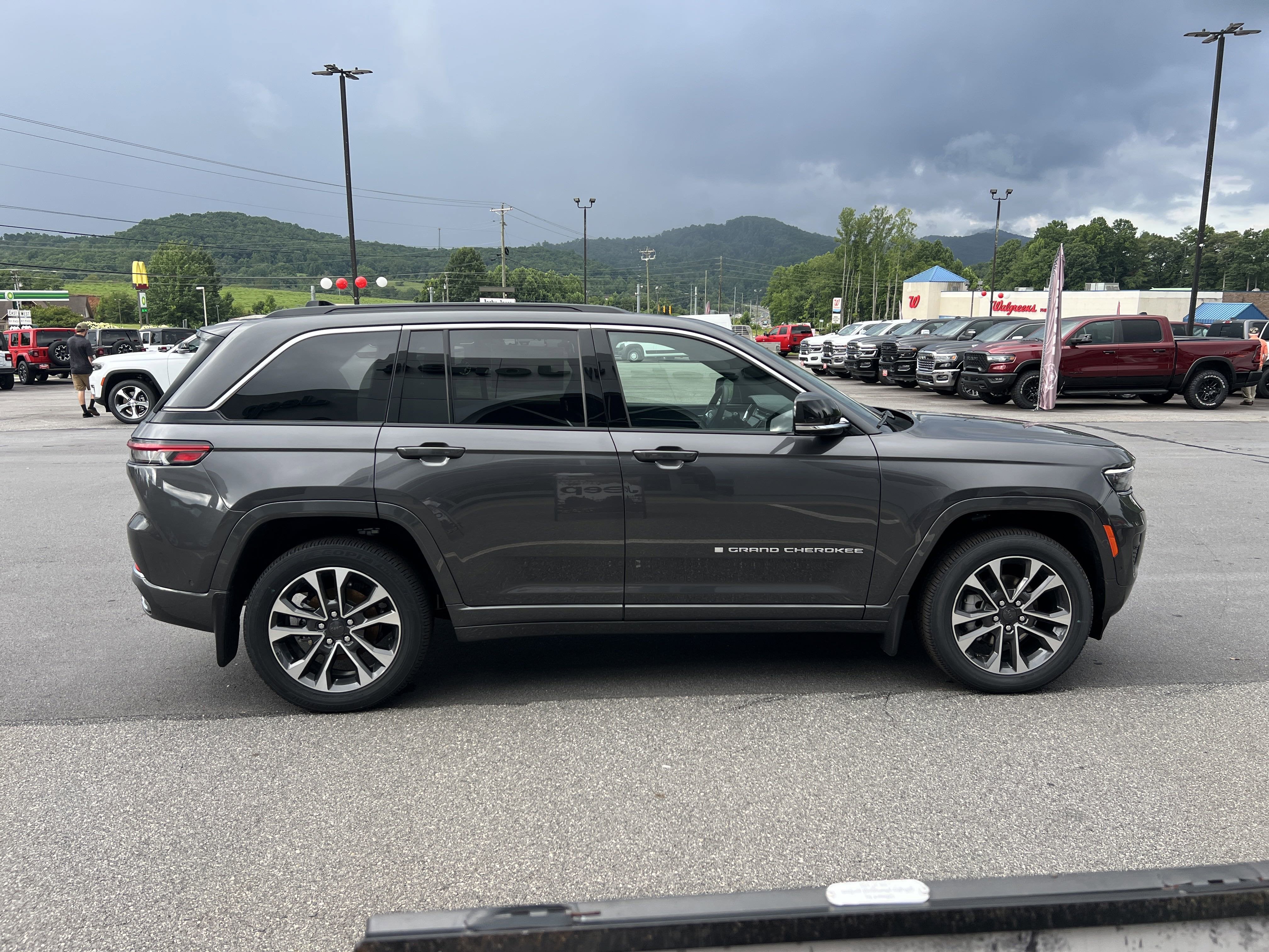 2025 Jeep Grand Cherokee Overland