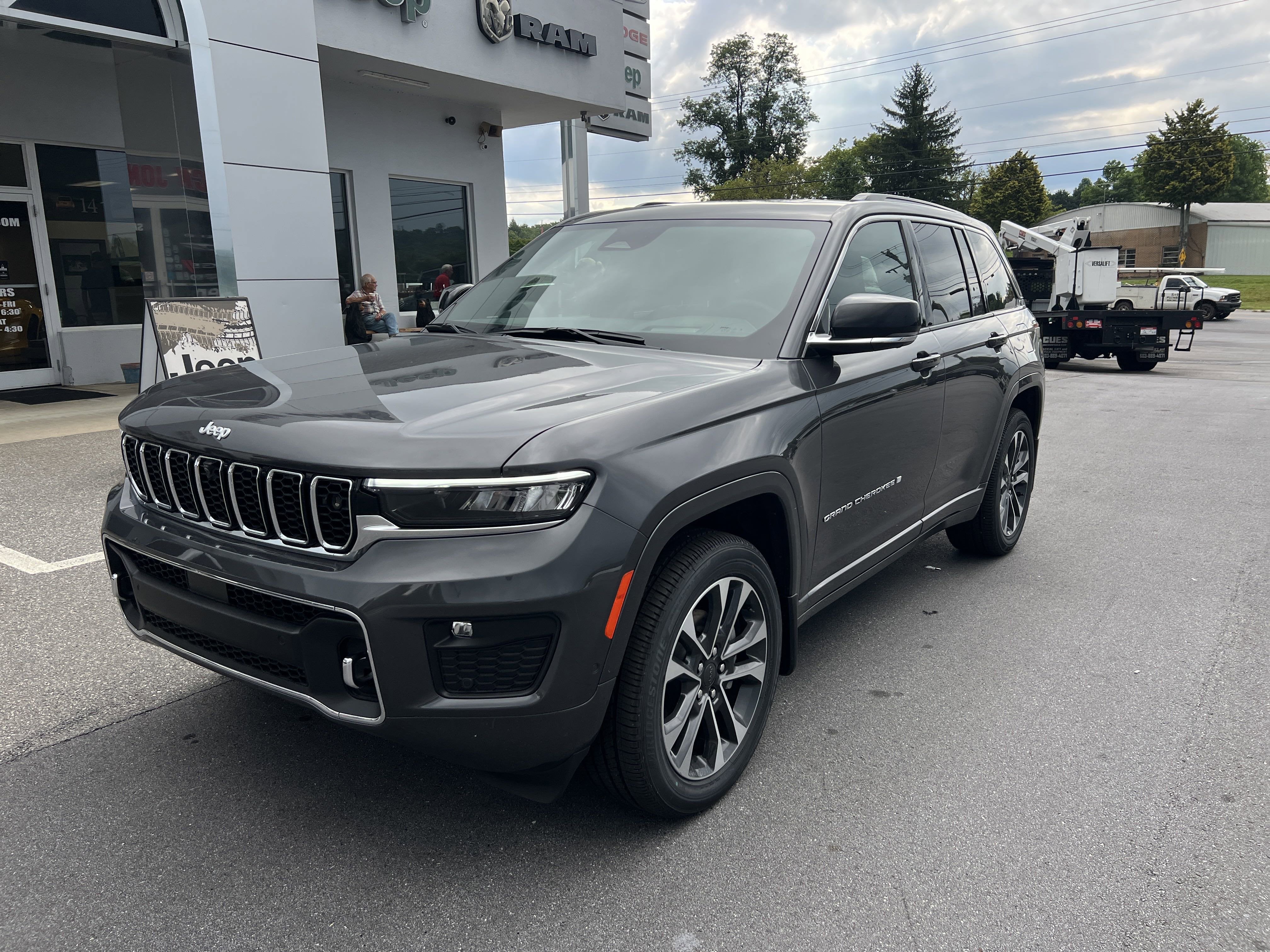 2025 Jeep Grand Cherokee Overland