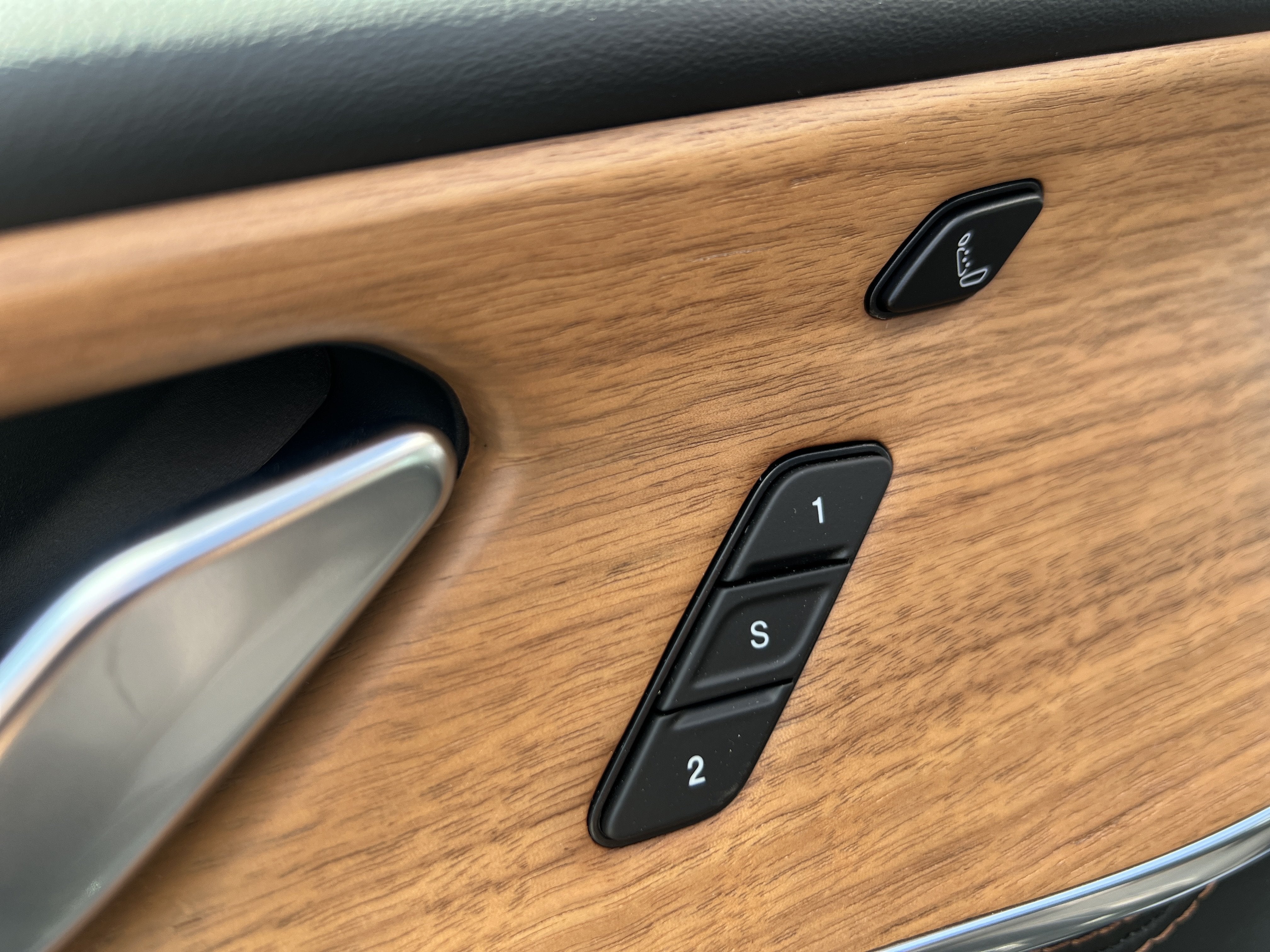 2027 Jeep Grand Cherokee Summit