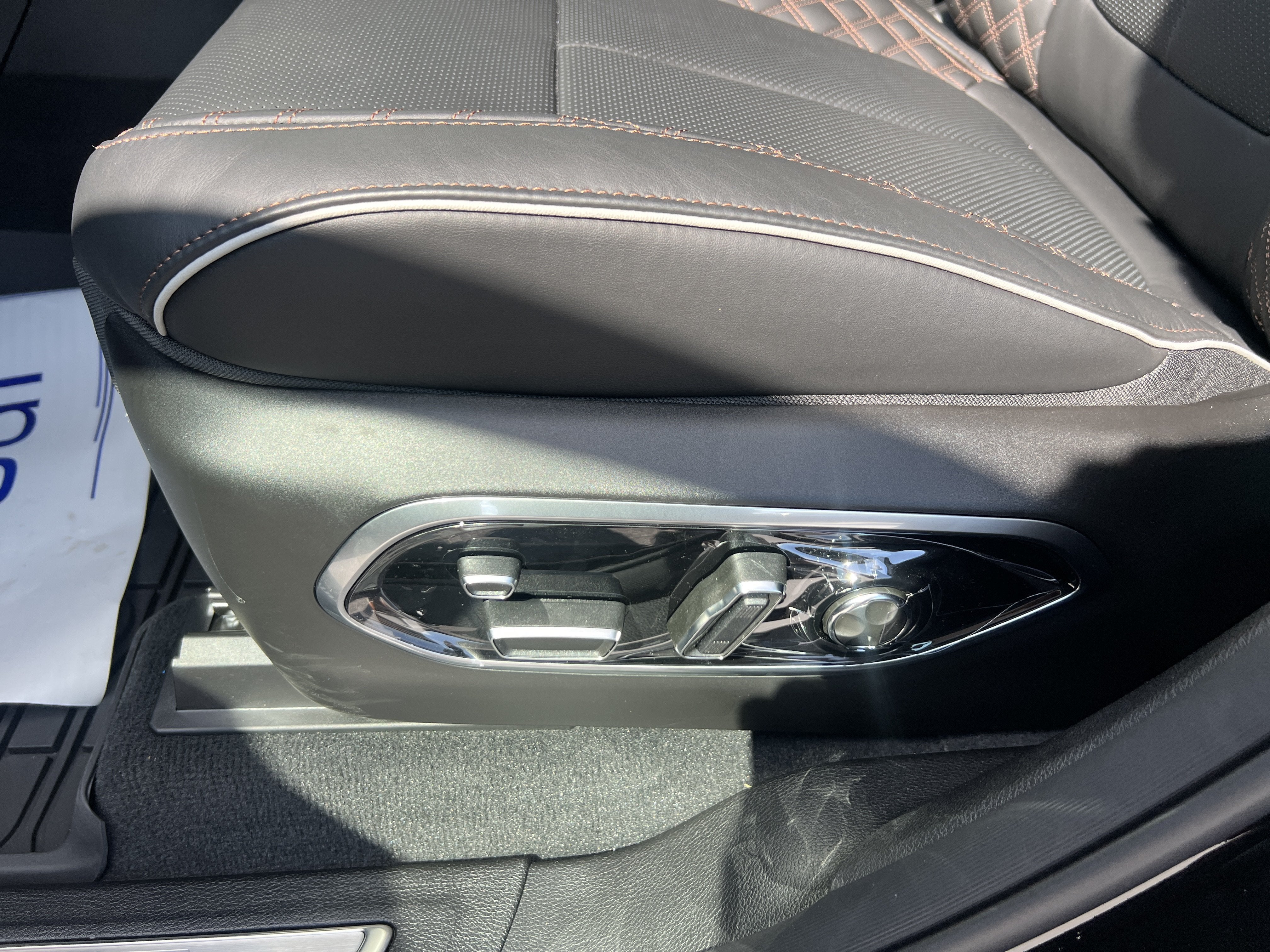 2027 Jeep Grand Cherokee Summit