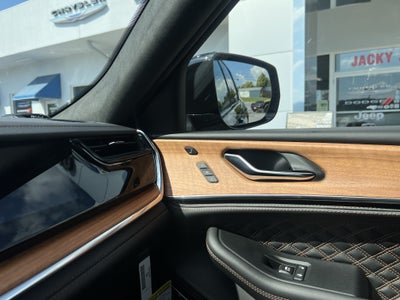 2027 Jeep Grand Cherokee Summit