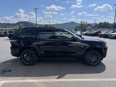 2027 Jeep Grand Cherokee Summit