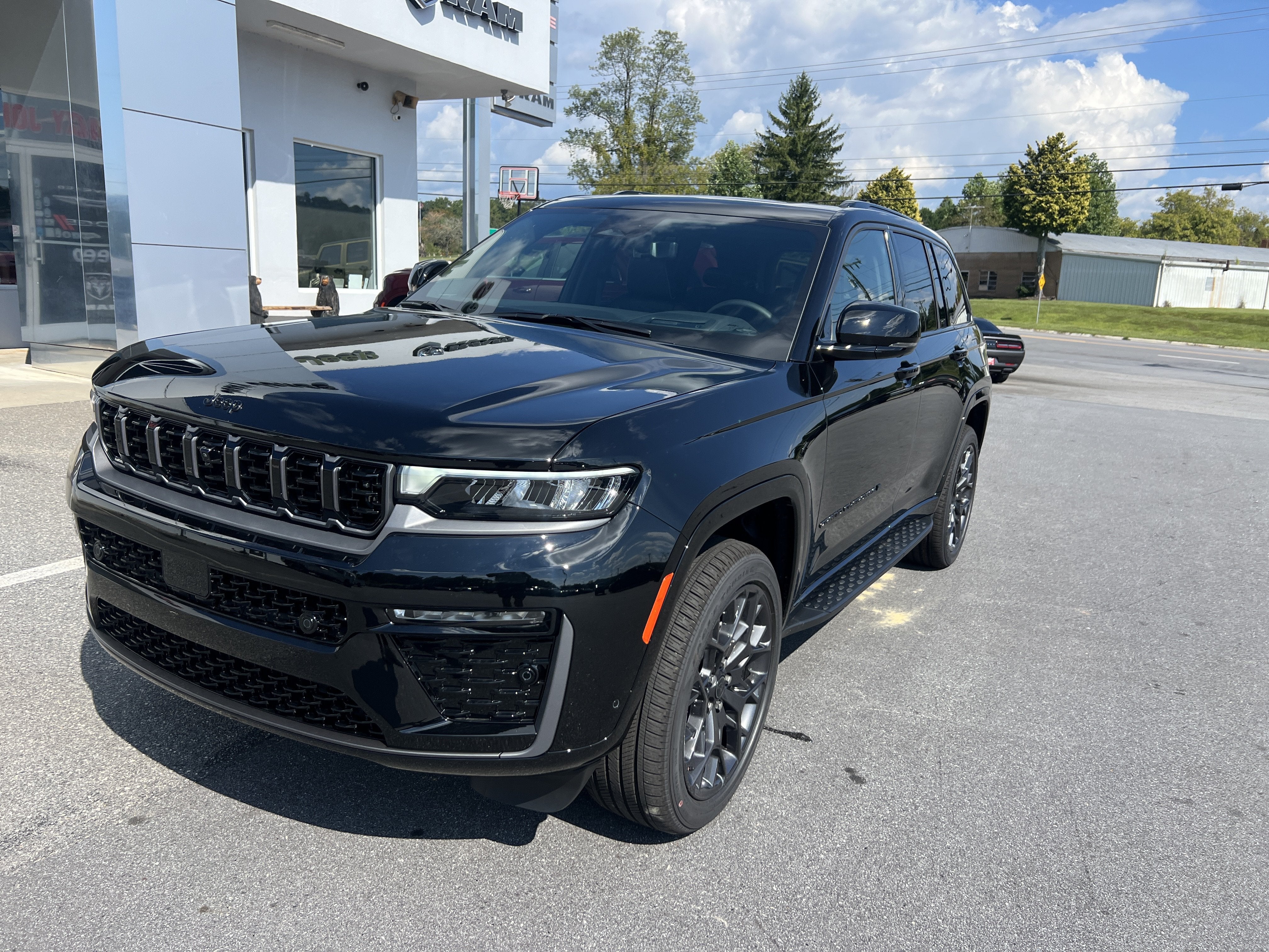 2027 Jeep Grand Cherokee Summit