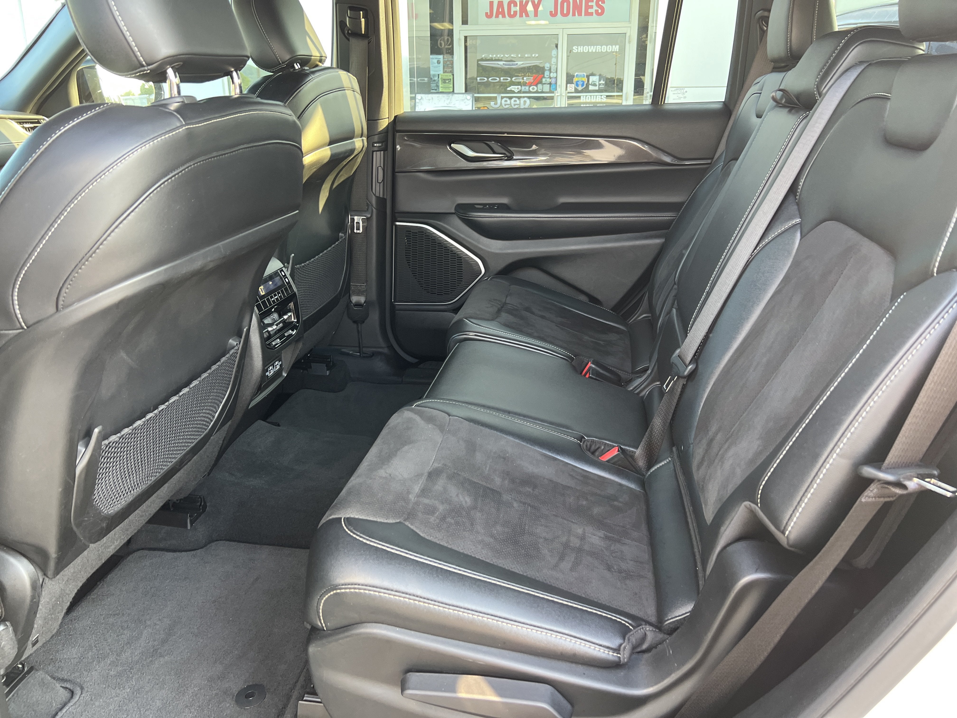 2022 Jeep Grand Cherokee L Altitude