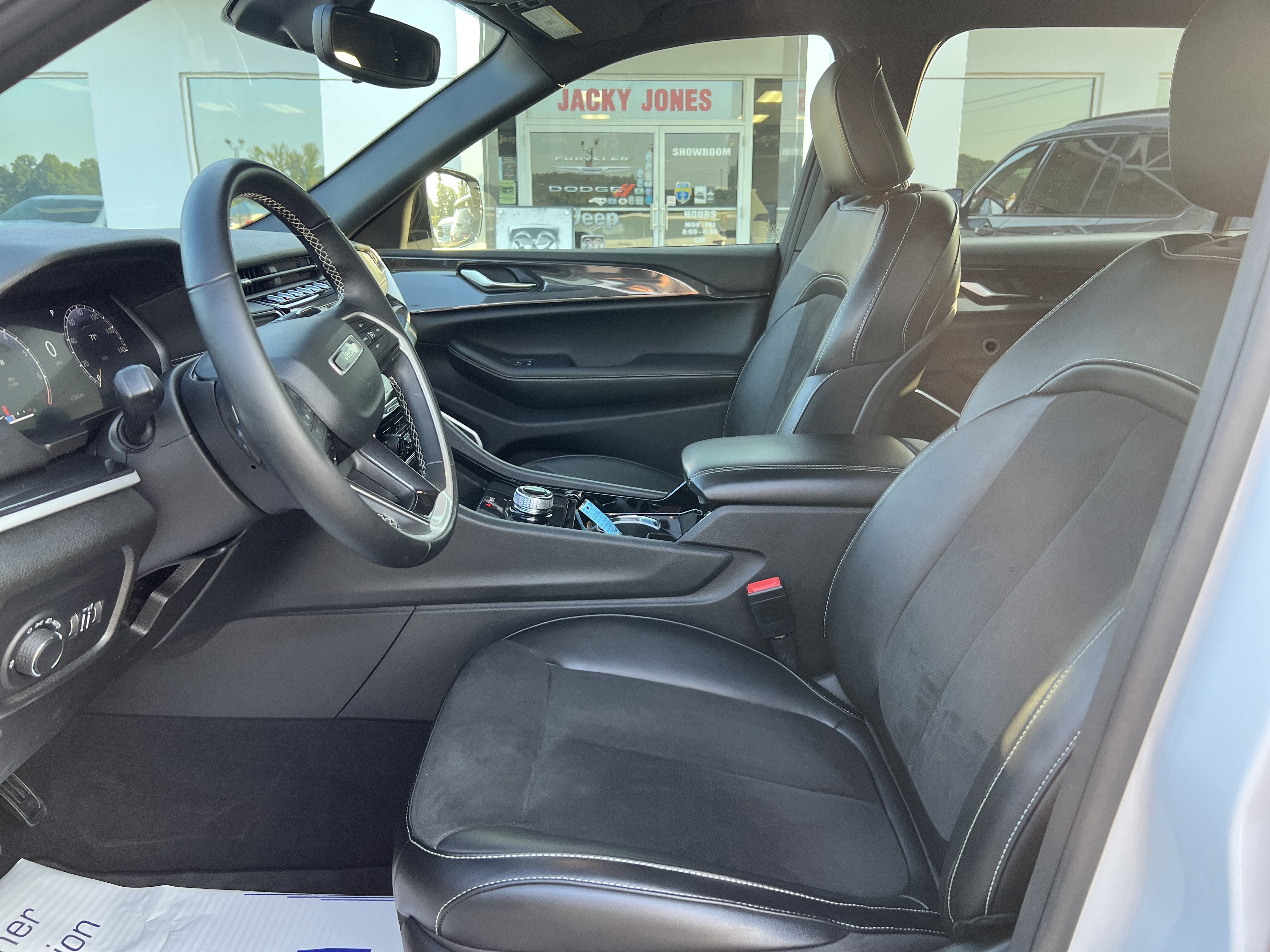 2022 Jeep Grand Cherokee L Altitude