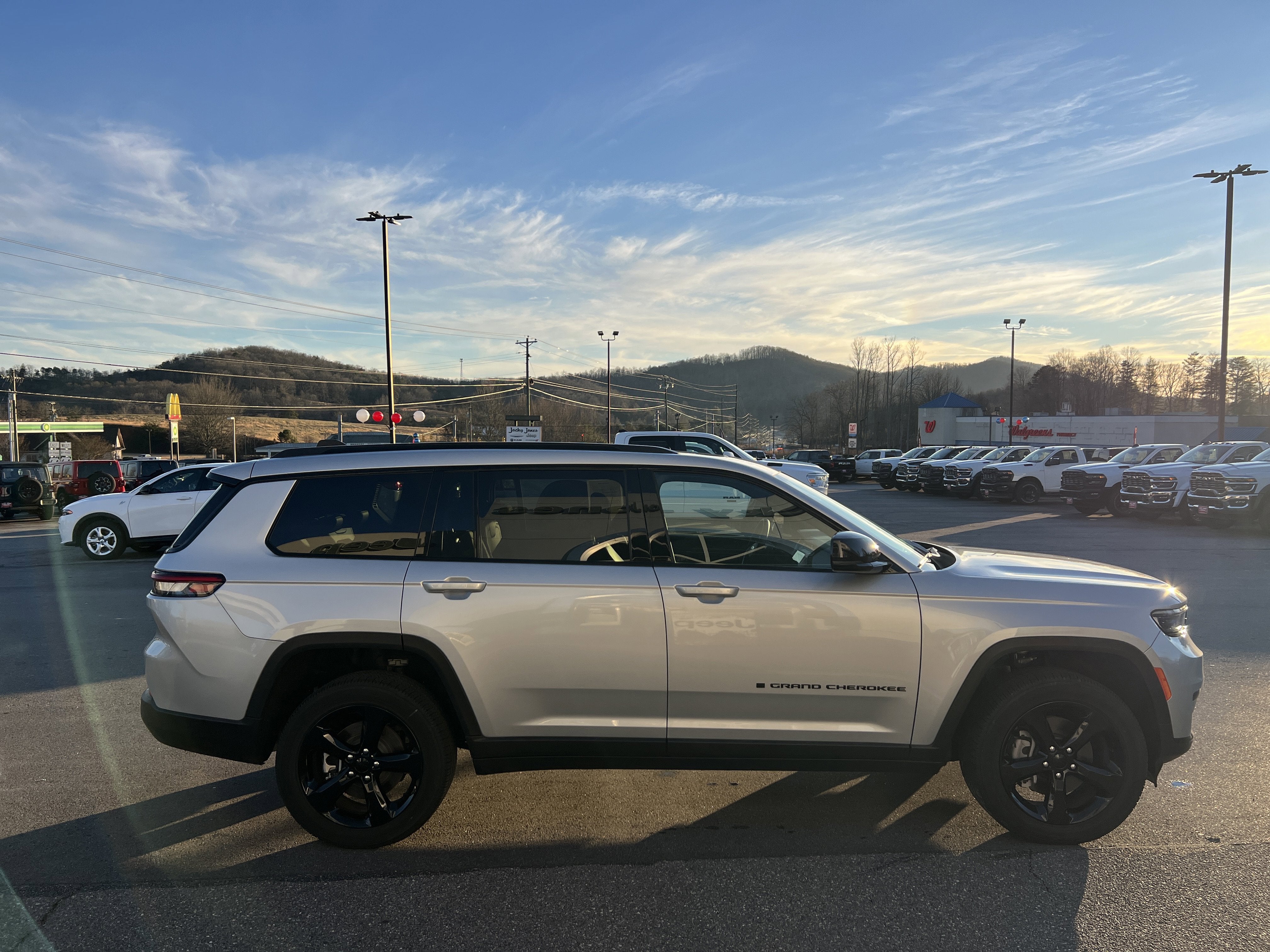 2025 Jeep Grand Cherokee L Altitude X
