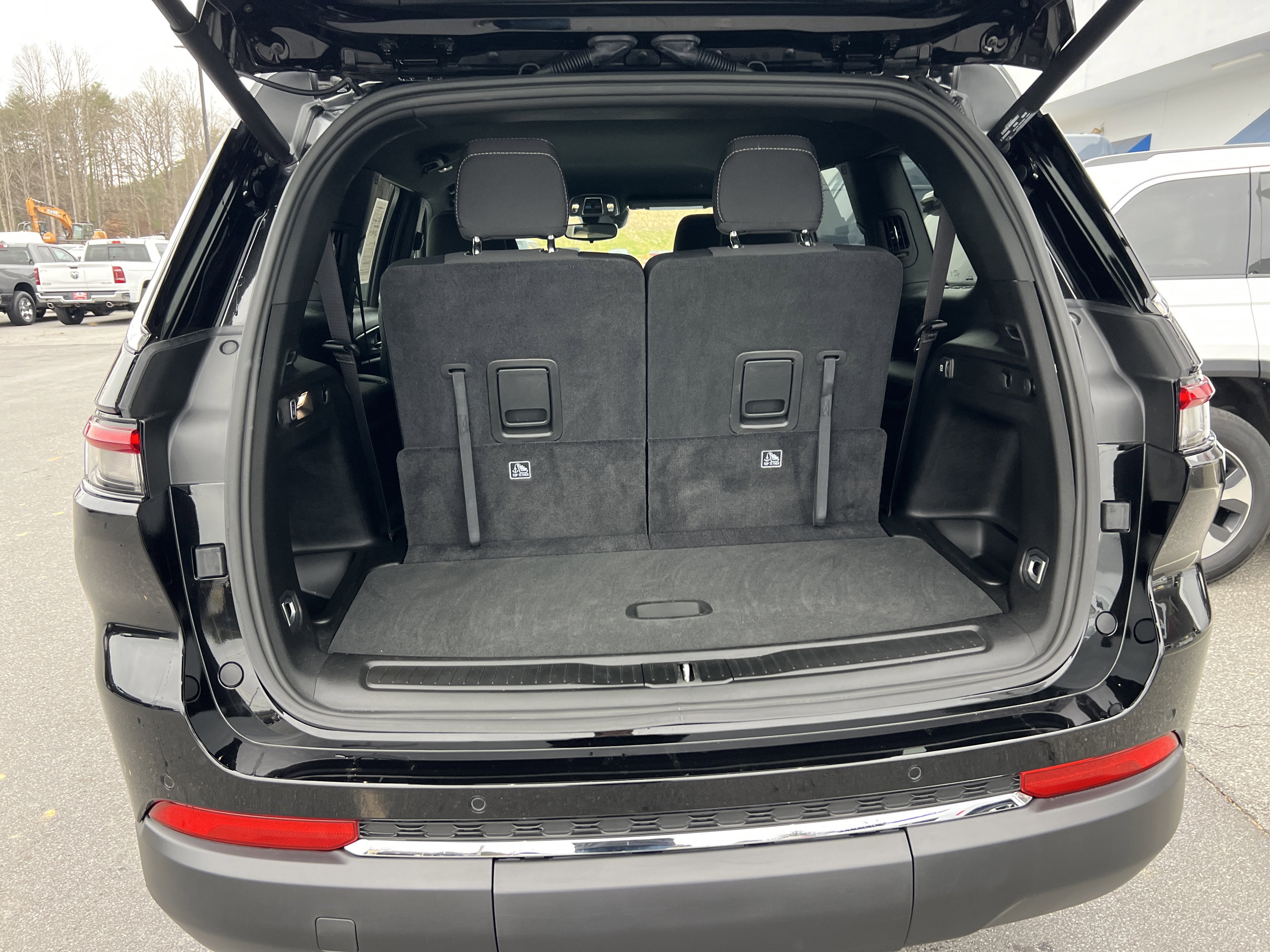 2024 Jeep Grand Cherokee L Laredo