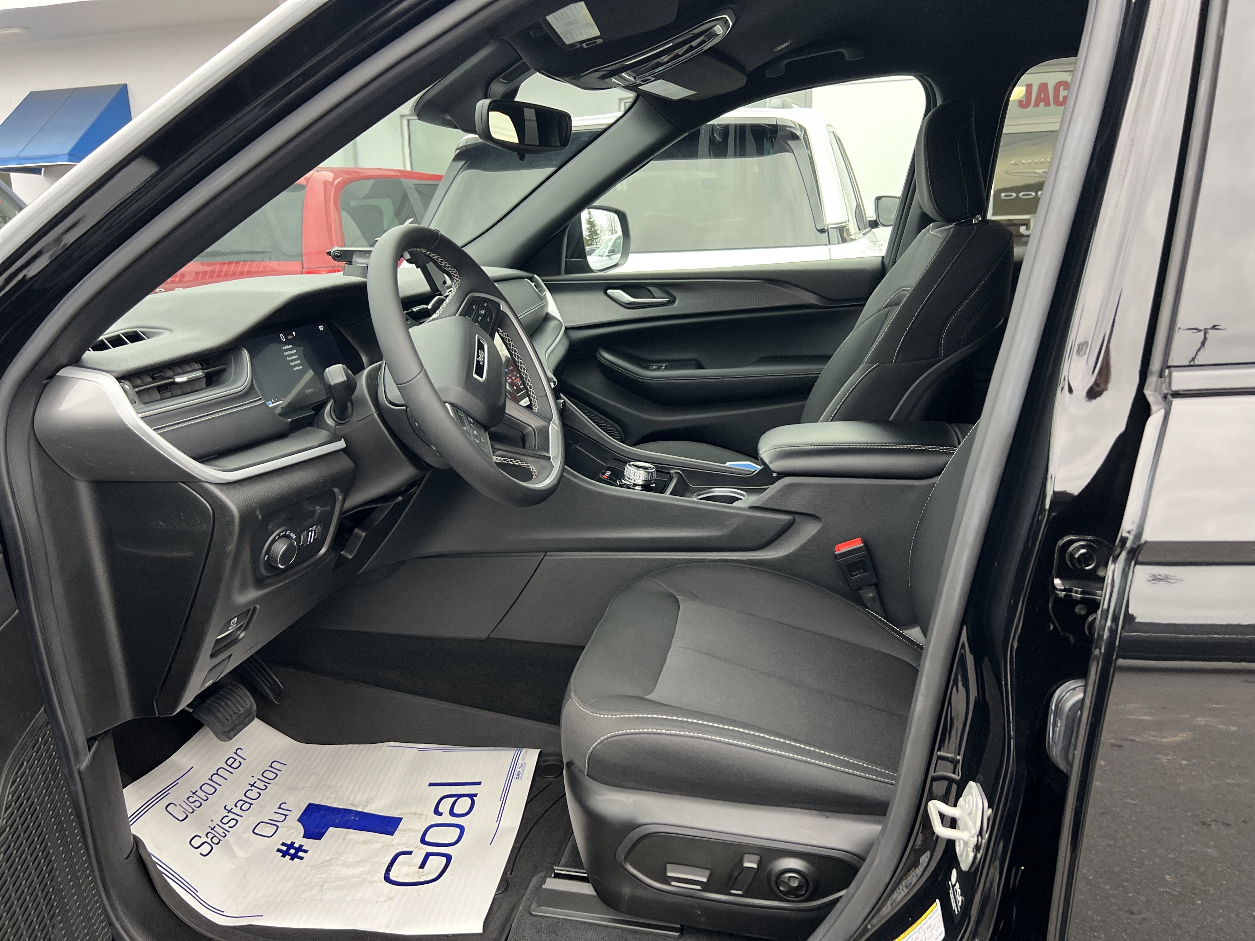 2024 Jeep Grand Cherokee L Laredo