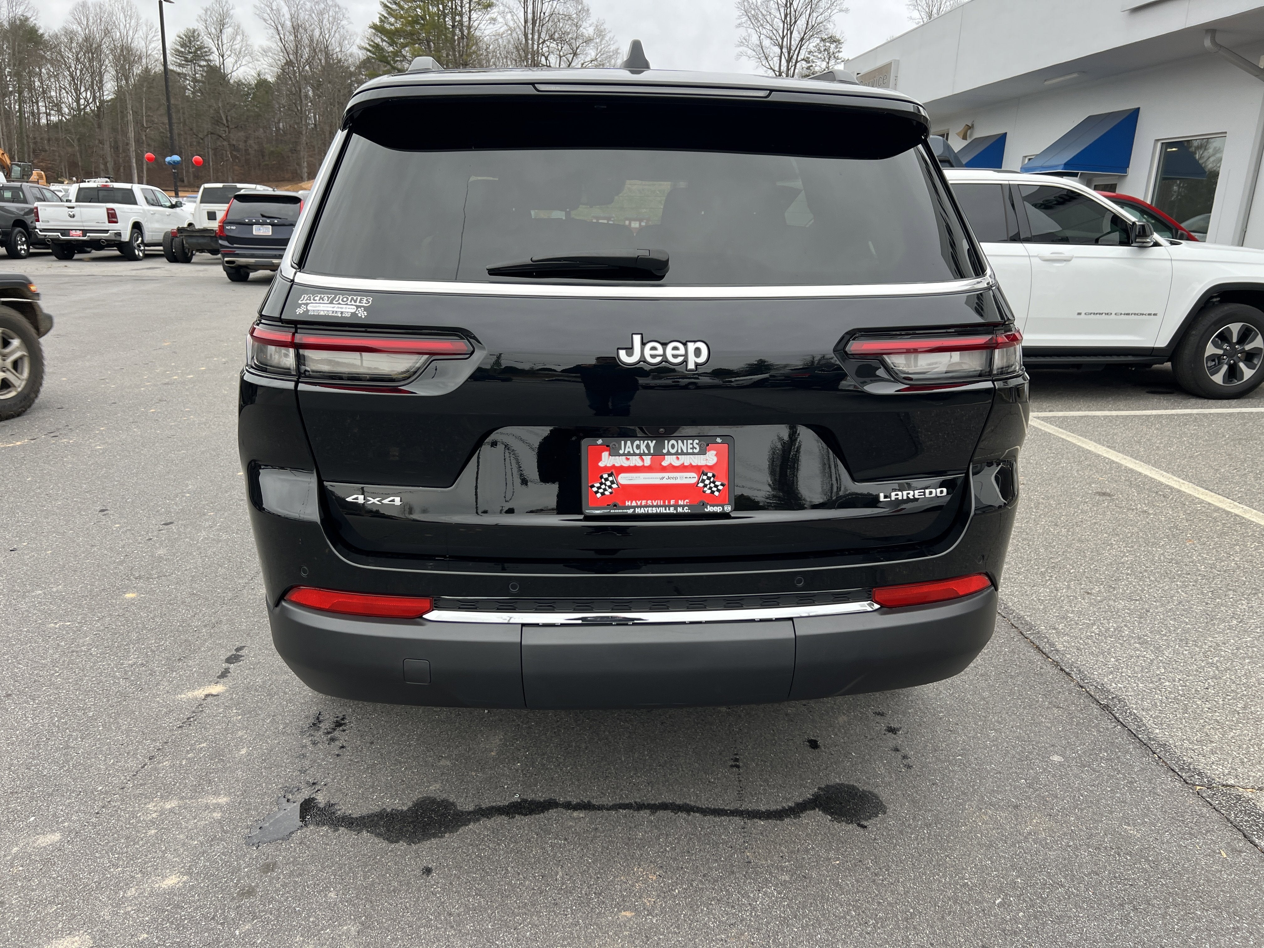 2024 Jeep Grand Cherokee L Laredo