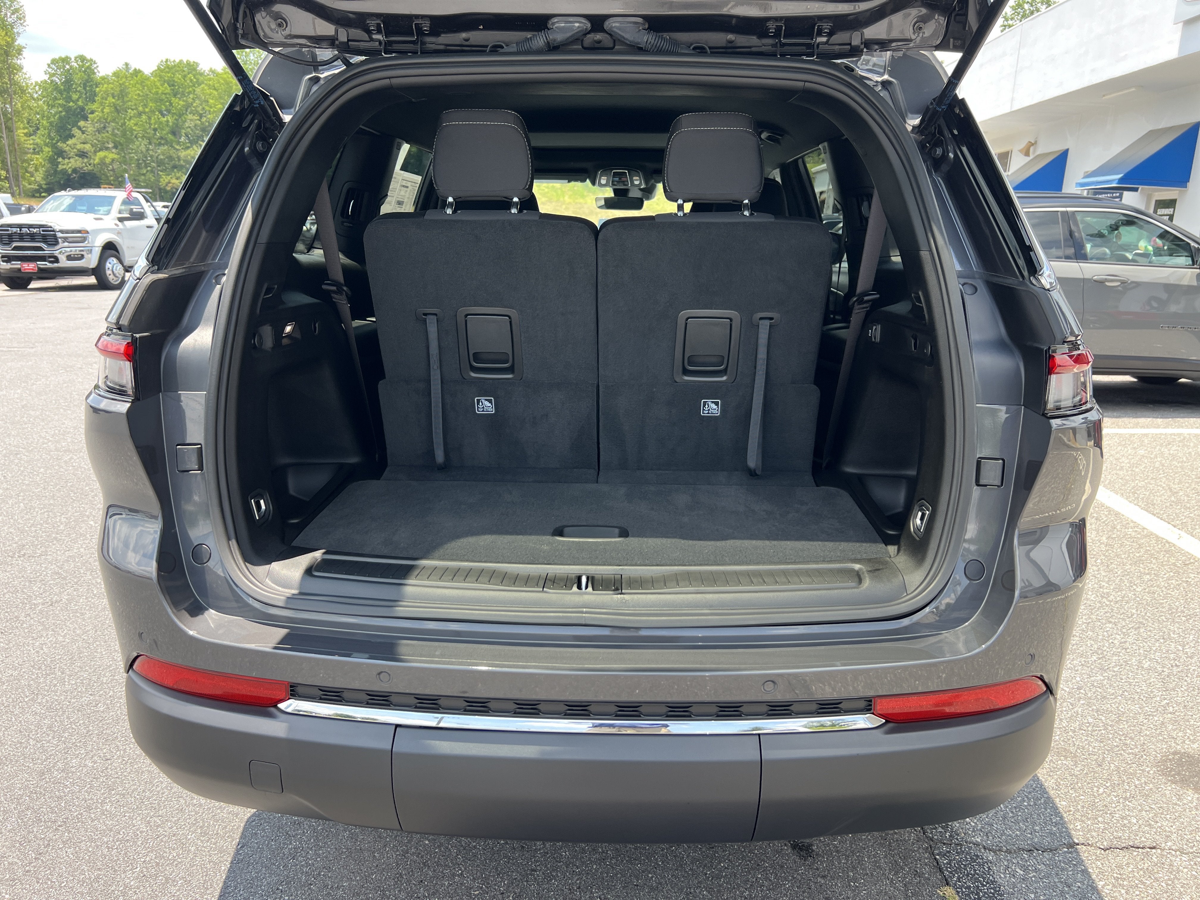2025 Jeep Grand Cherokee L Laredo X