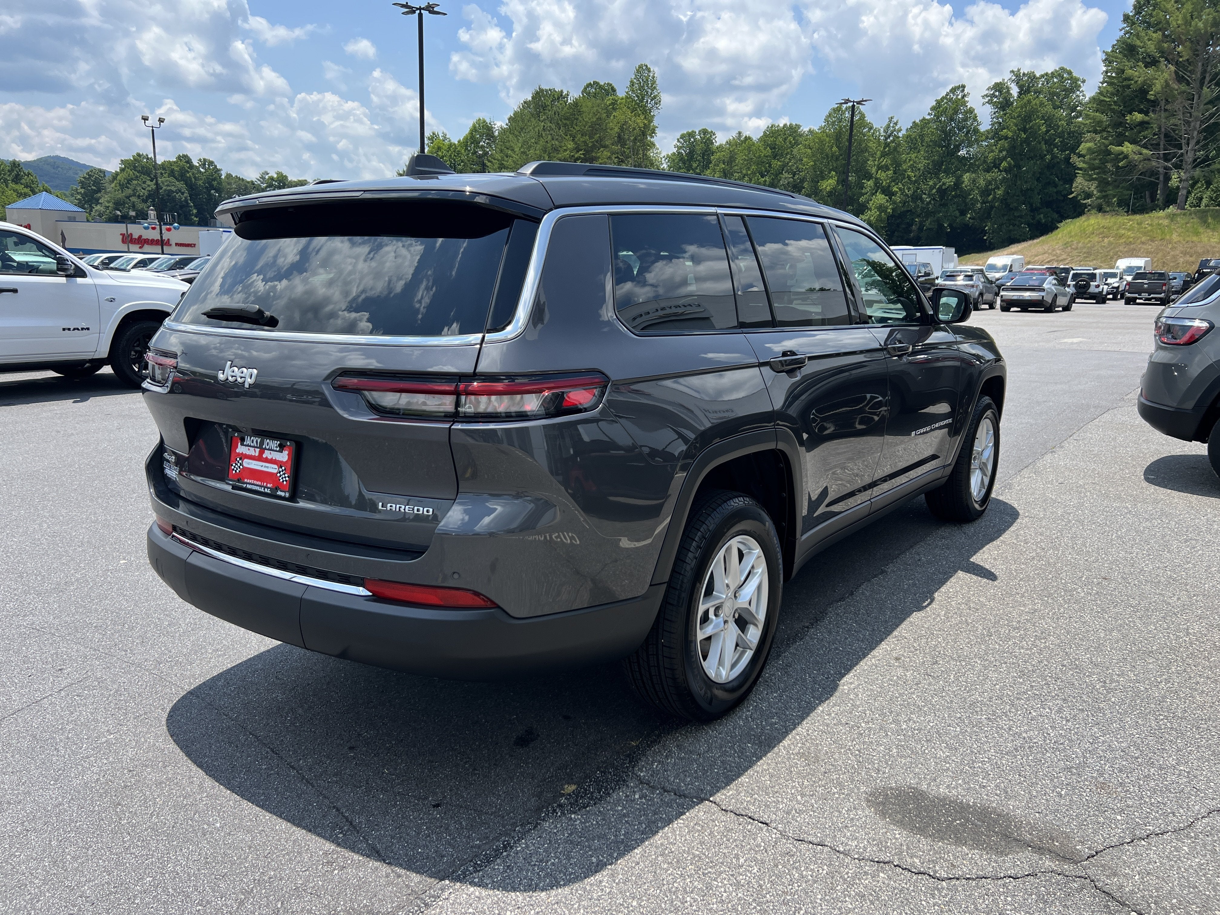 2025 Jeep Grand Cherokee L Laredo X