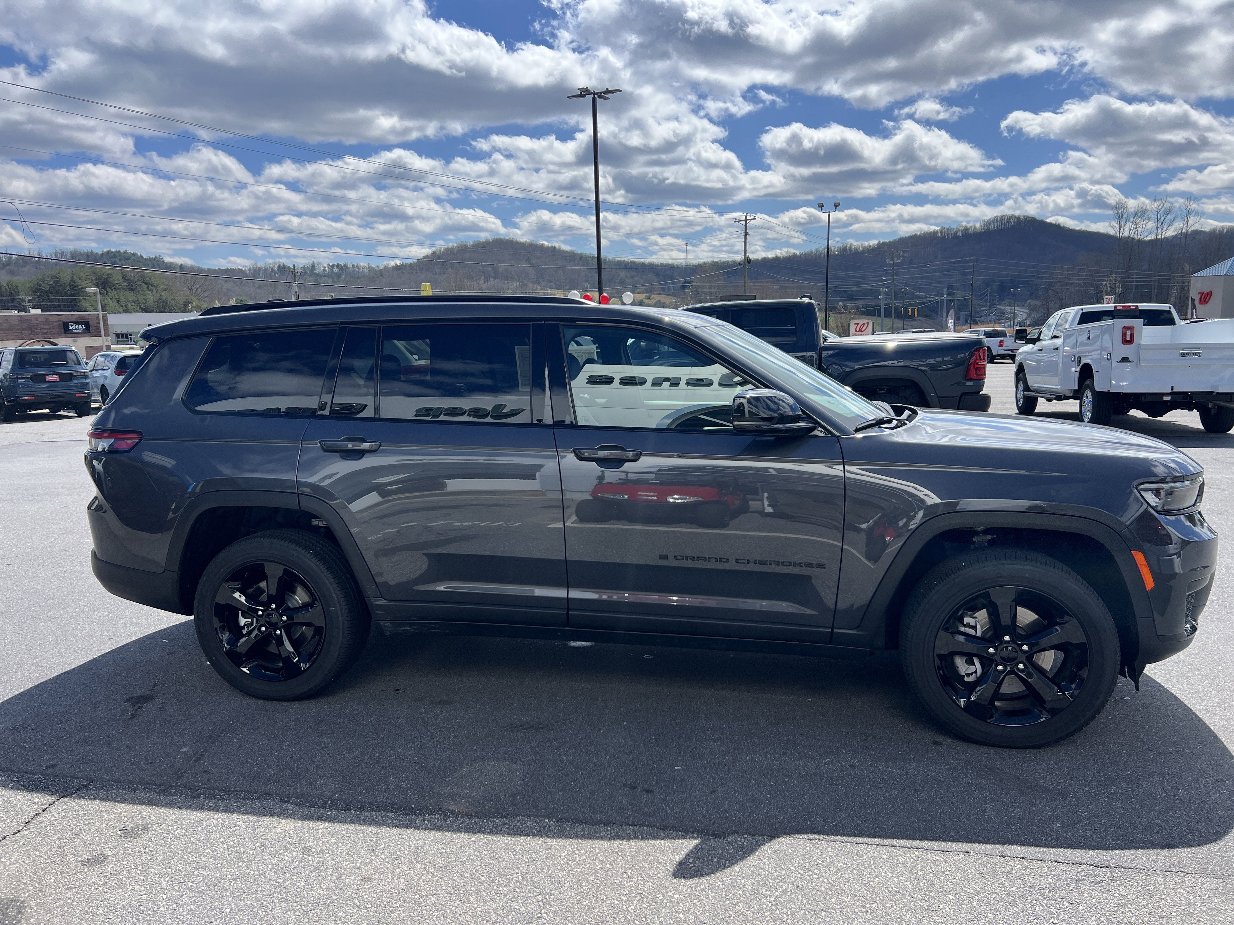 2025 Jeep Grand Cherokee L Altitude X