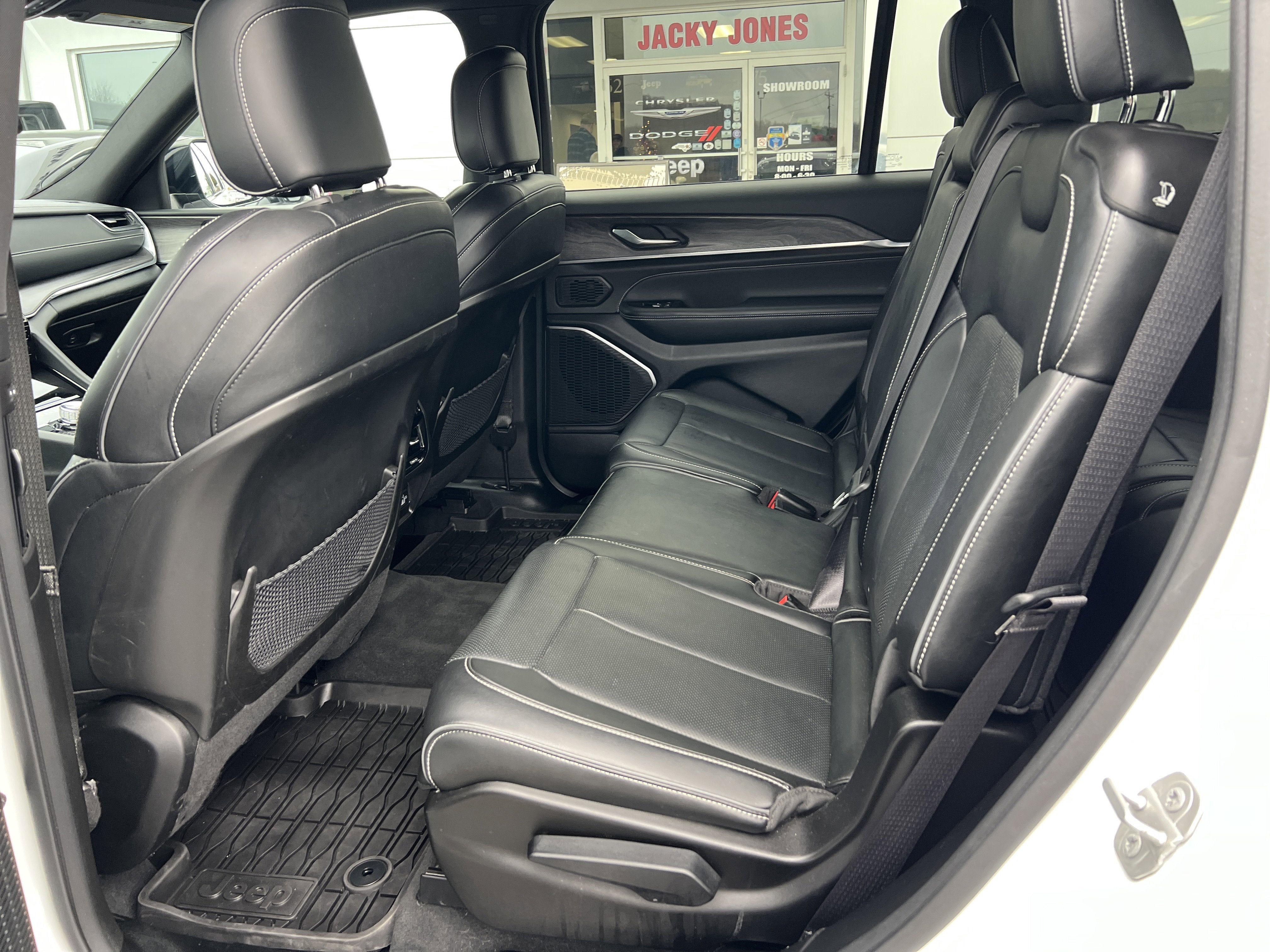 2023 Jeep Grand Cherokee L Overland