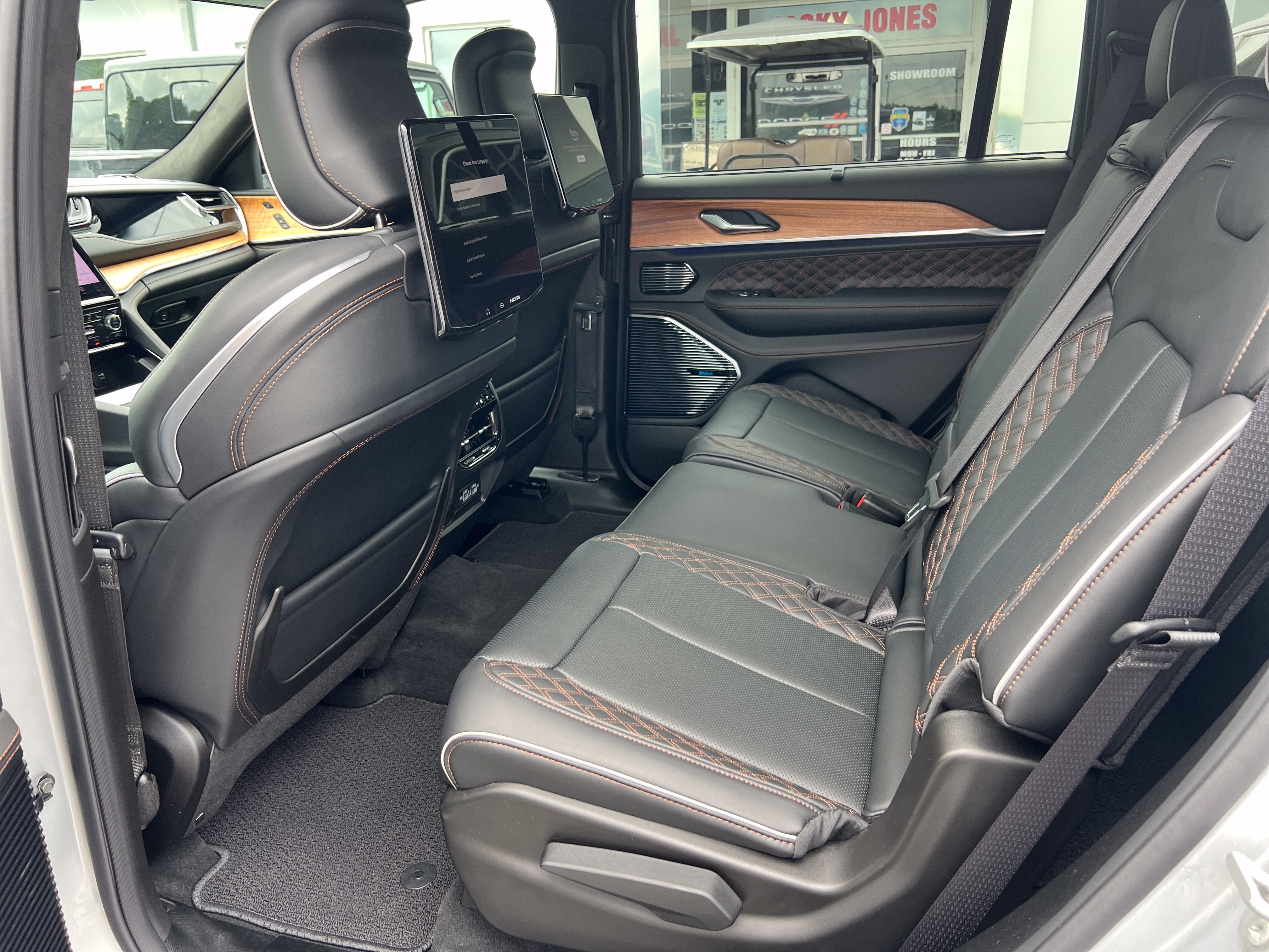2025 Jeep Grand Cherokee L Summit Reserve