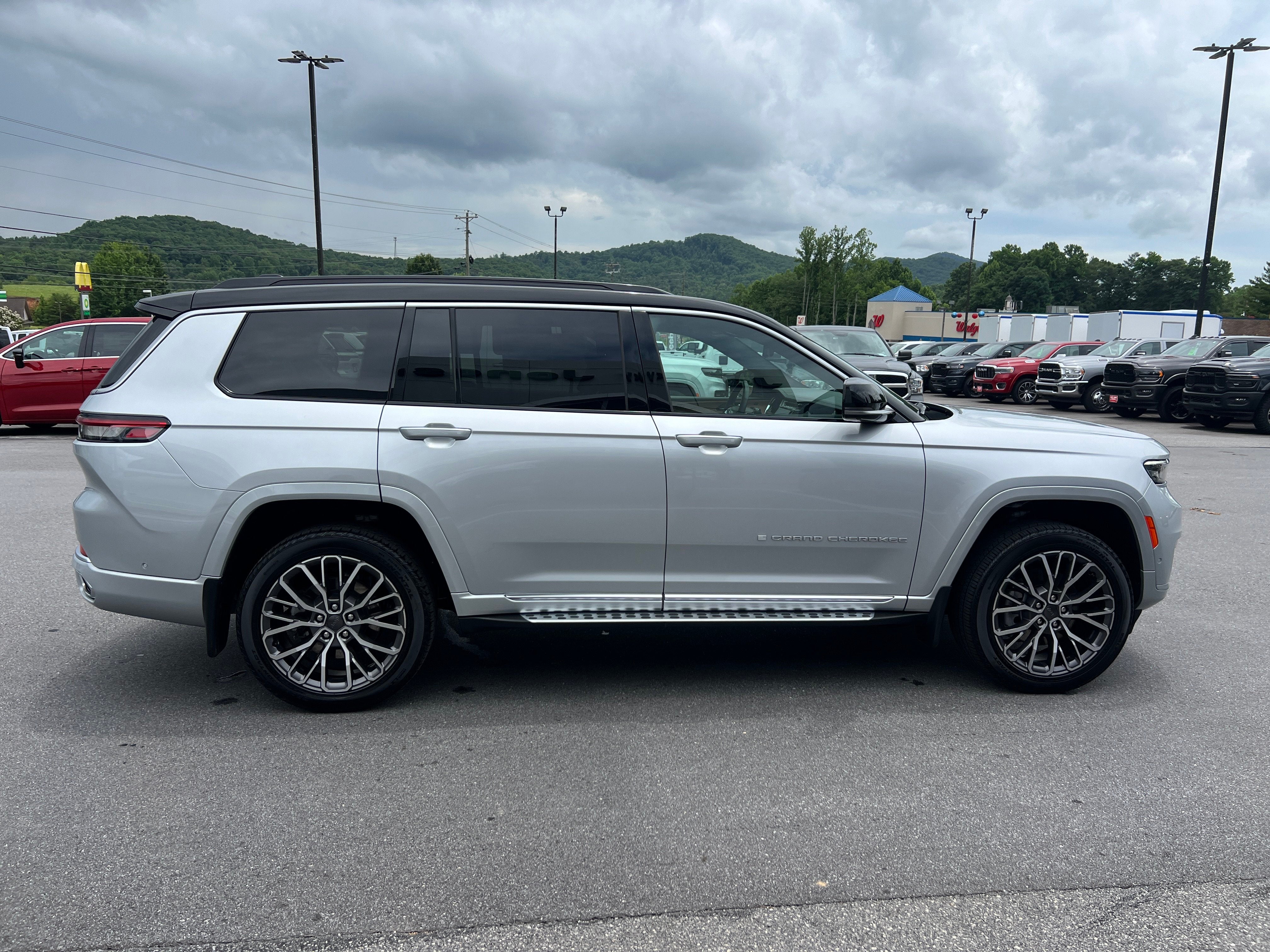 2025 Jeep Grand Cherokee L Summit Reserve