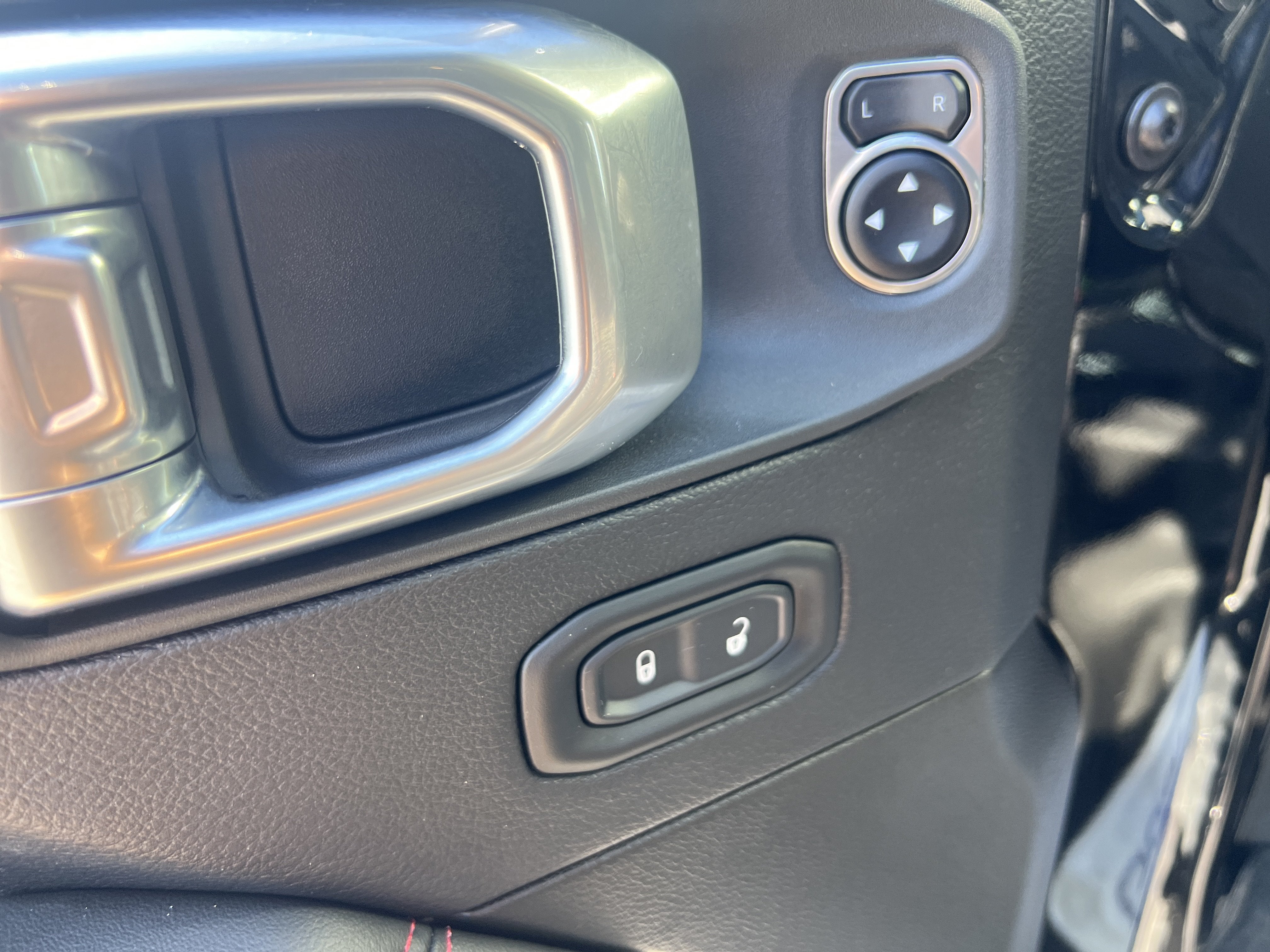 2025 Jeep Wrangler Rubicon X