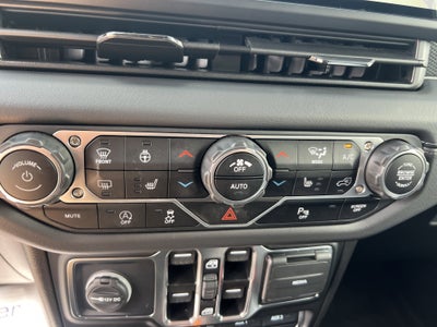 2025 Jeep Wrangler Rubicon X