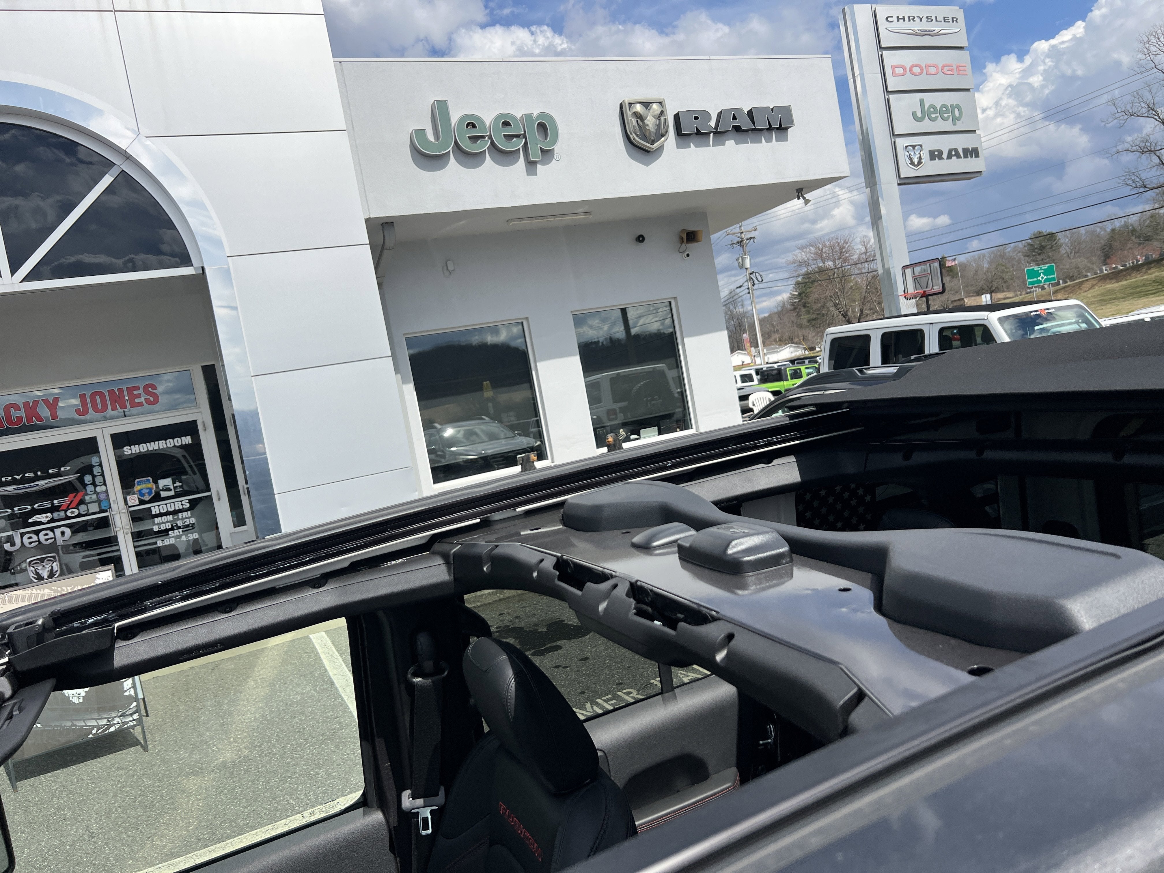 2025 Jeep Wrangler Rubicon X