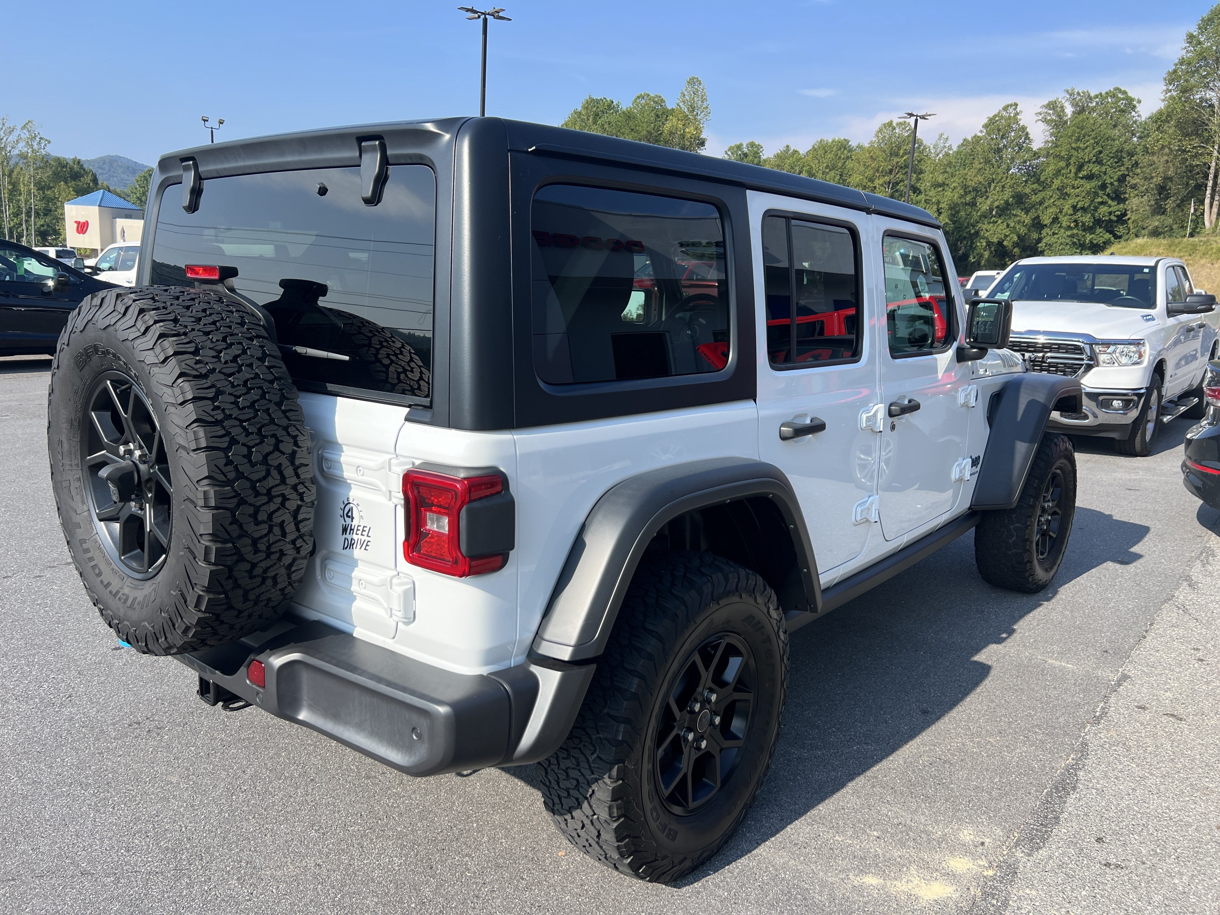 2024 Jeep Wrangler 4xe Willys