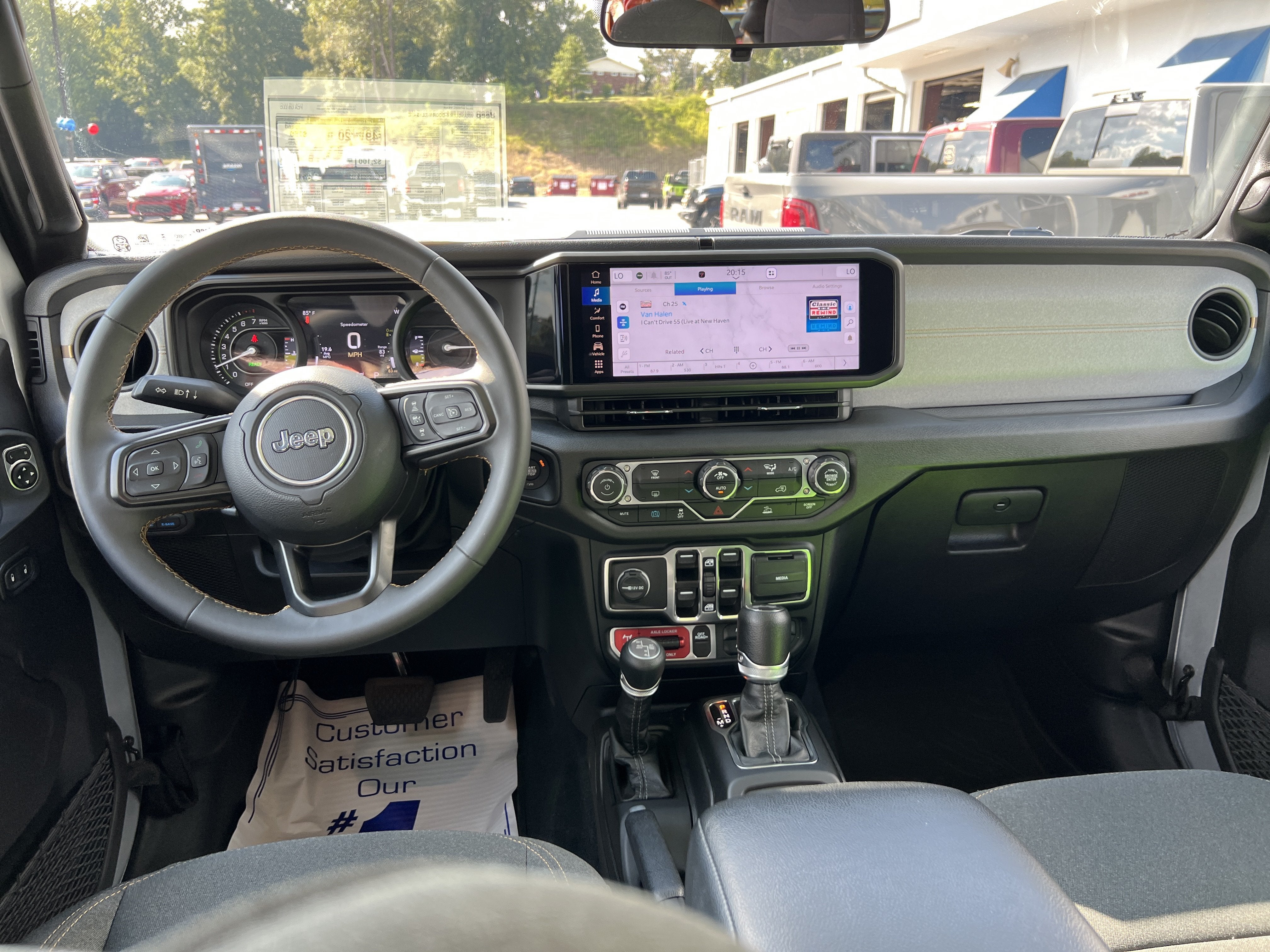 2024 Jeep Wrangler 4xe Willys