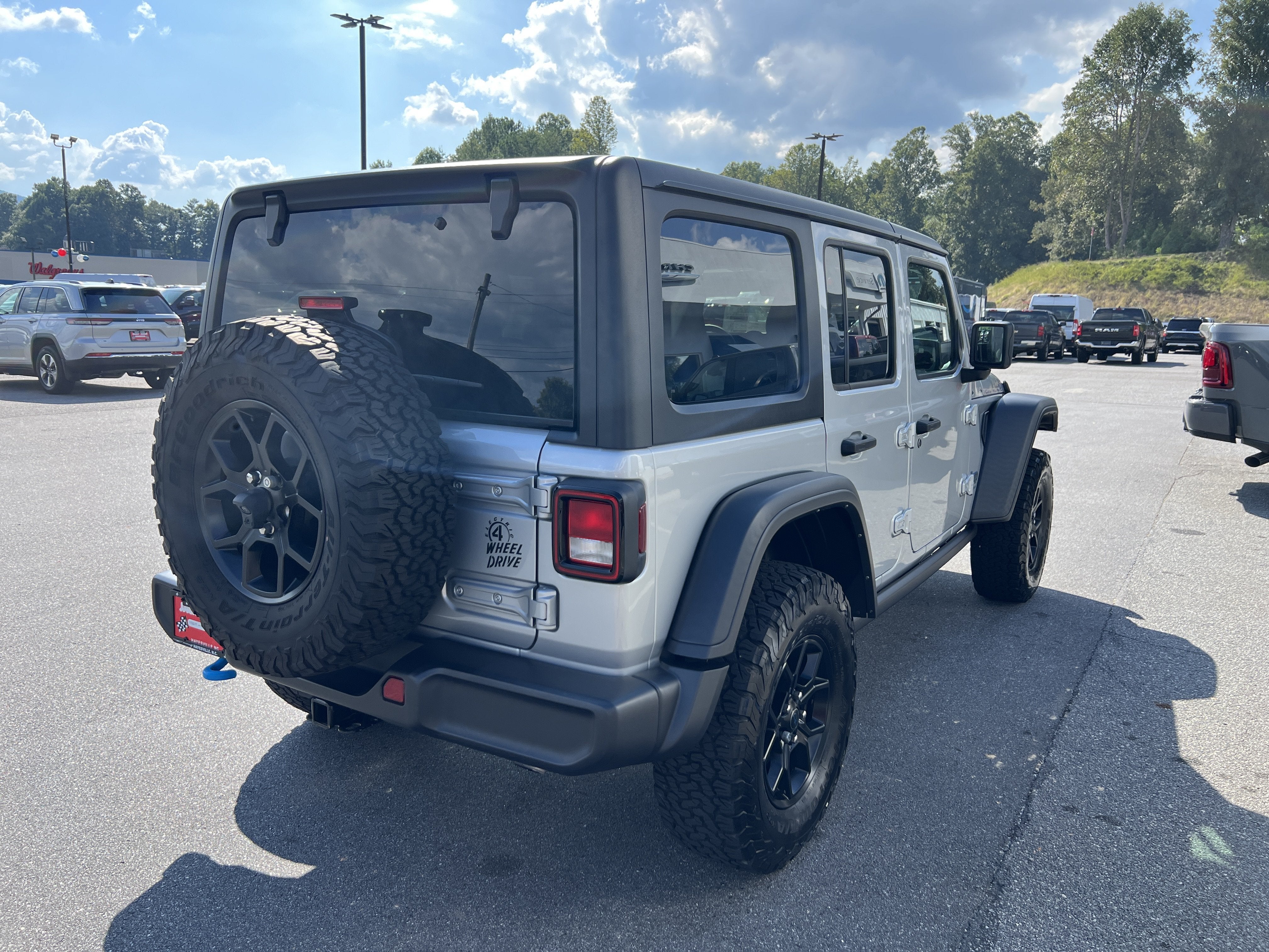 2024 Jeep Wrangler 4xe Willys