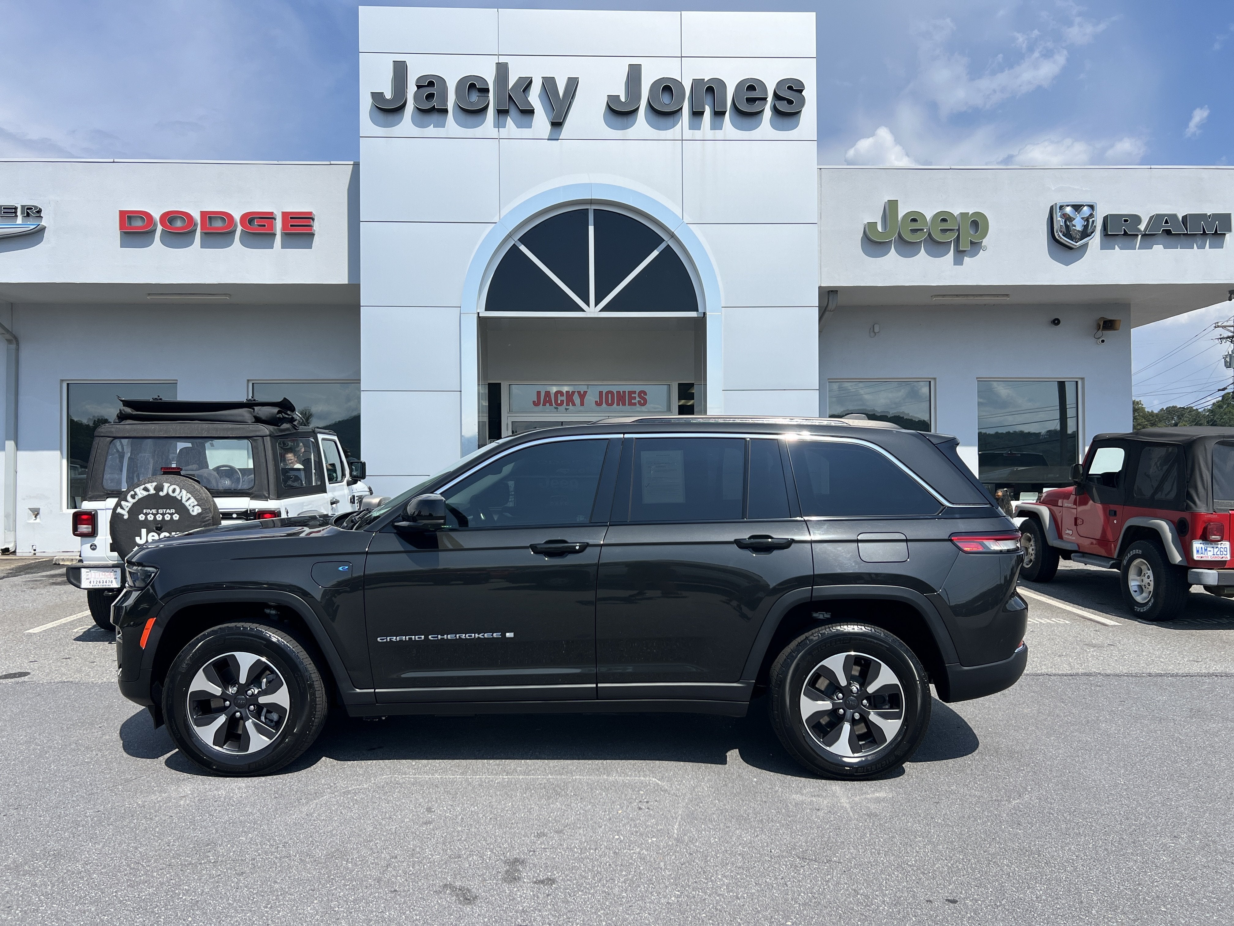 2023 Jeep Grand Cherokee 4xe 4x4