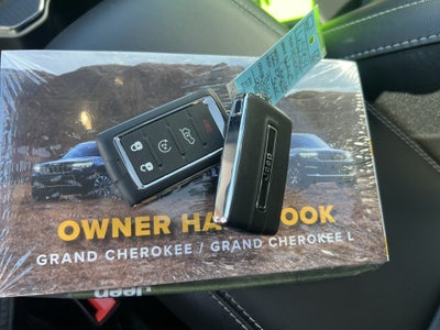 2025 Jeep Grand Cherokee 4xe Anniversary Edition
