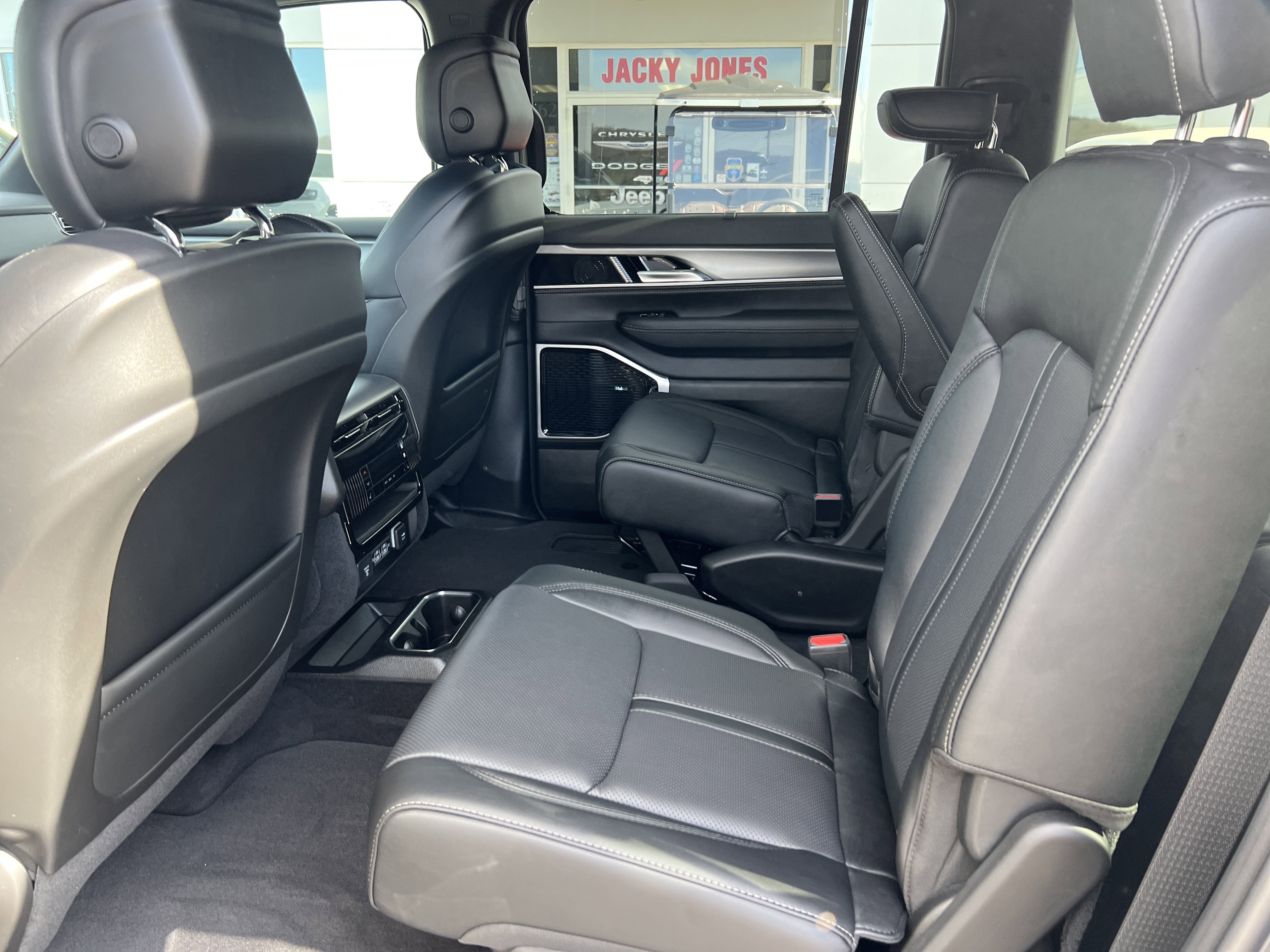 2026 Jeep Grand Wagoneer L Limited Reserve