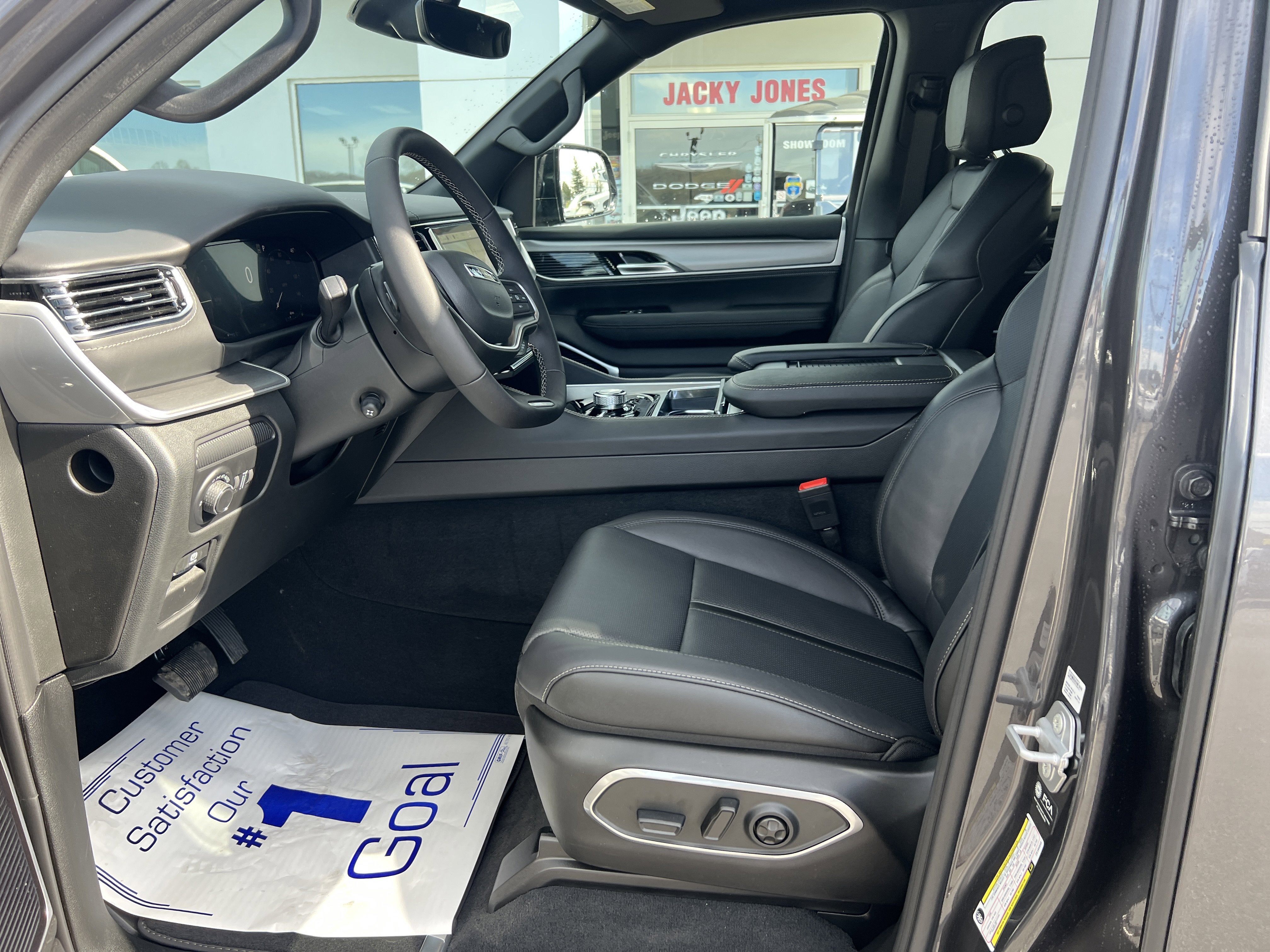 2026 Jeep Grand Wagoneer L Limited Reserve