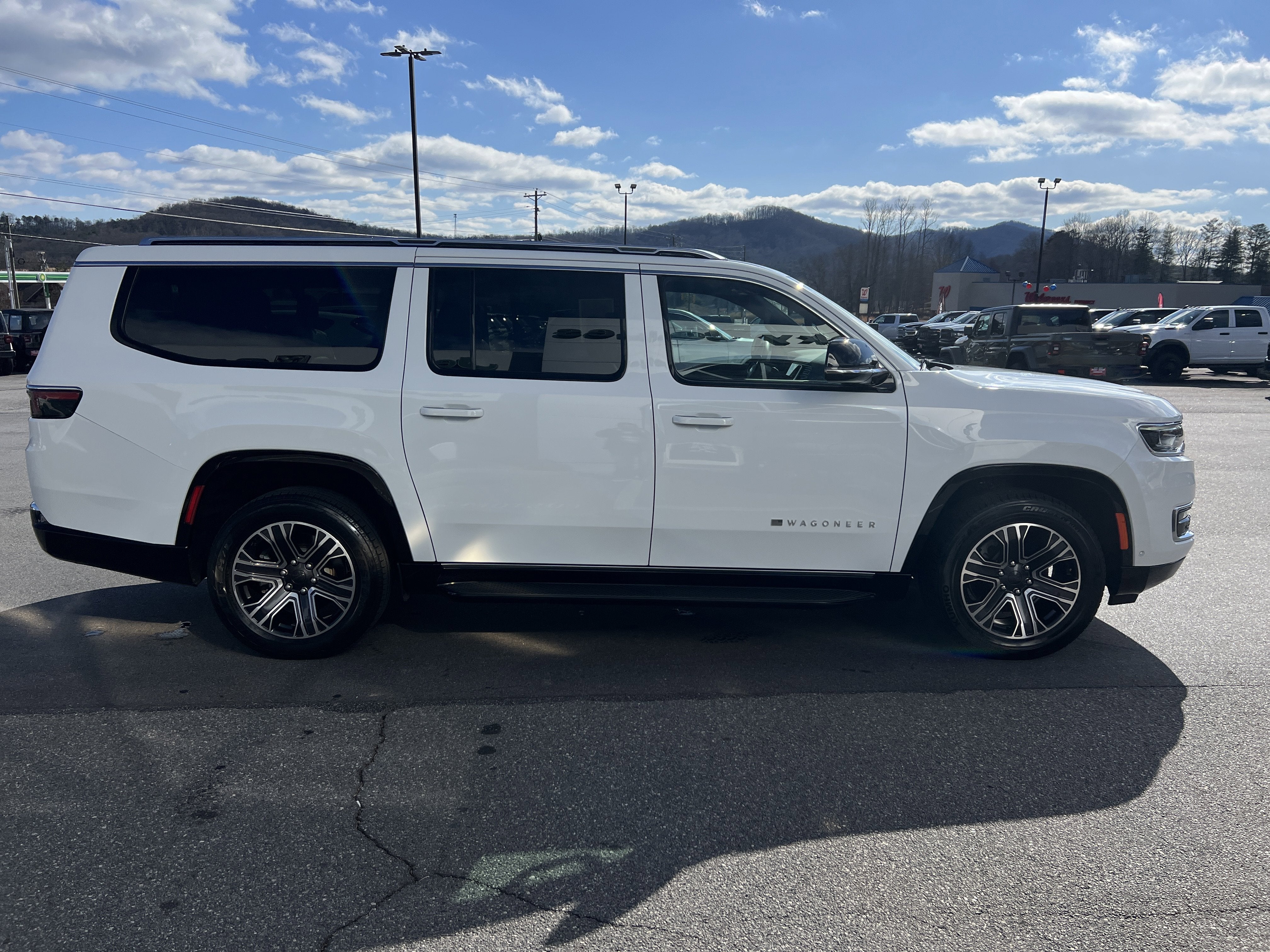 2024 Jeep Wagoneer L Series II
