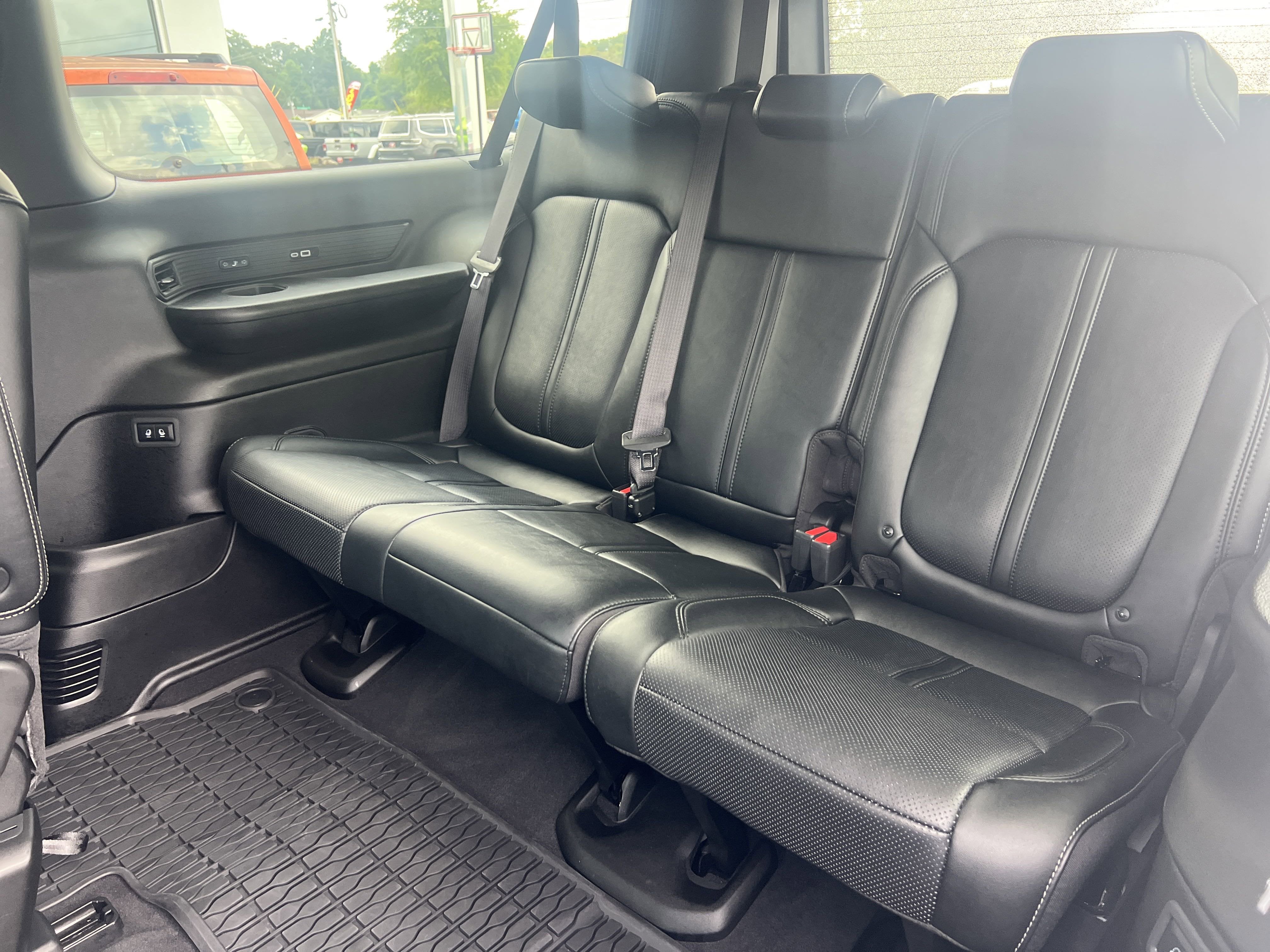 2024 Jeep Wagoneer L Series III