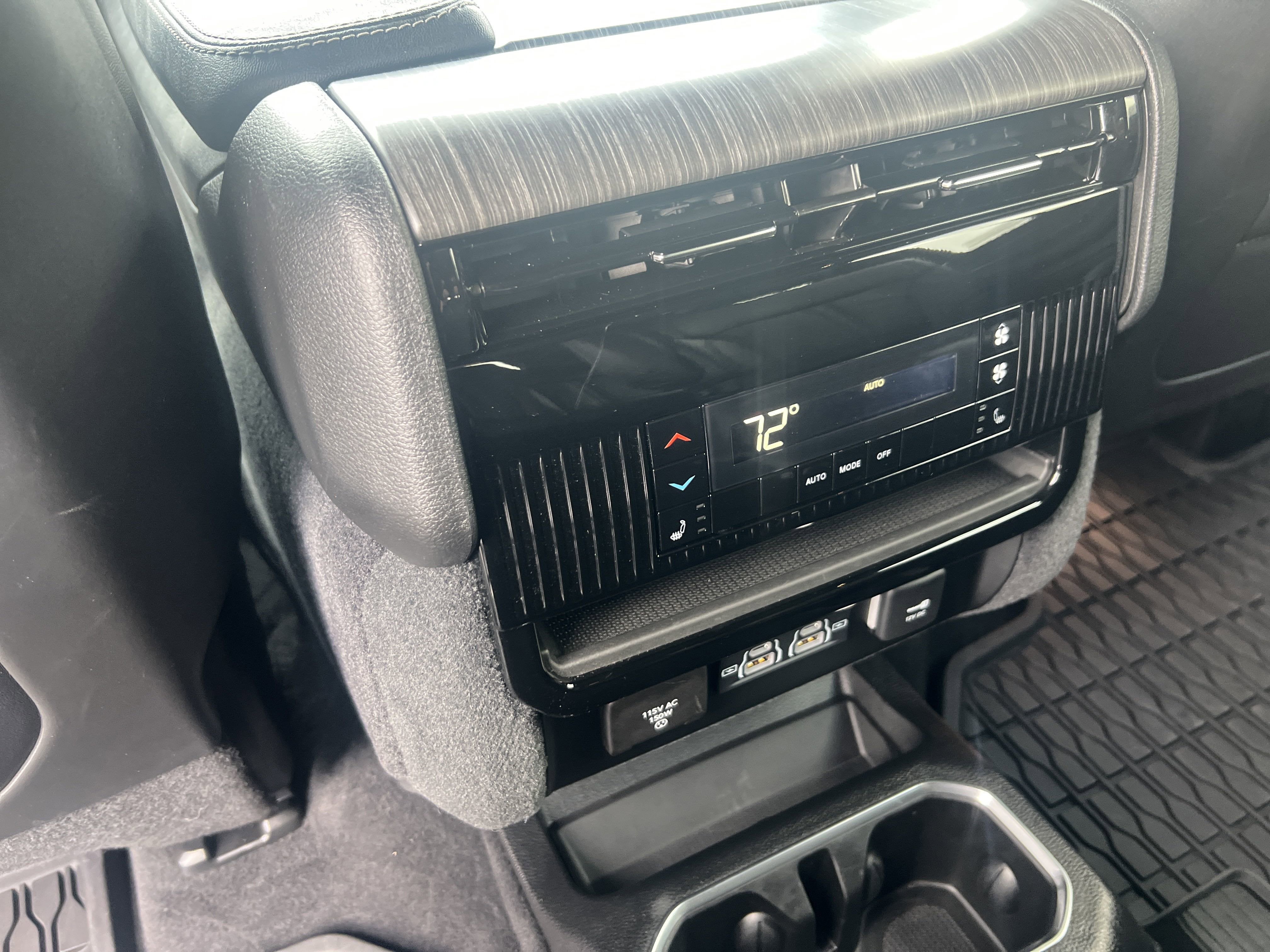 2024 Jeep Wagoneer L Series III