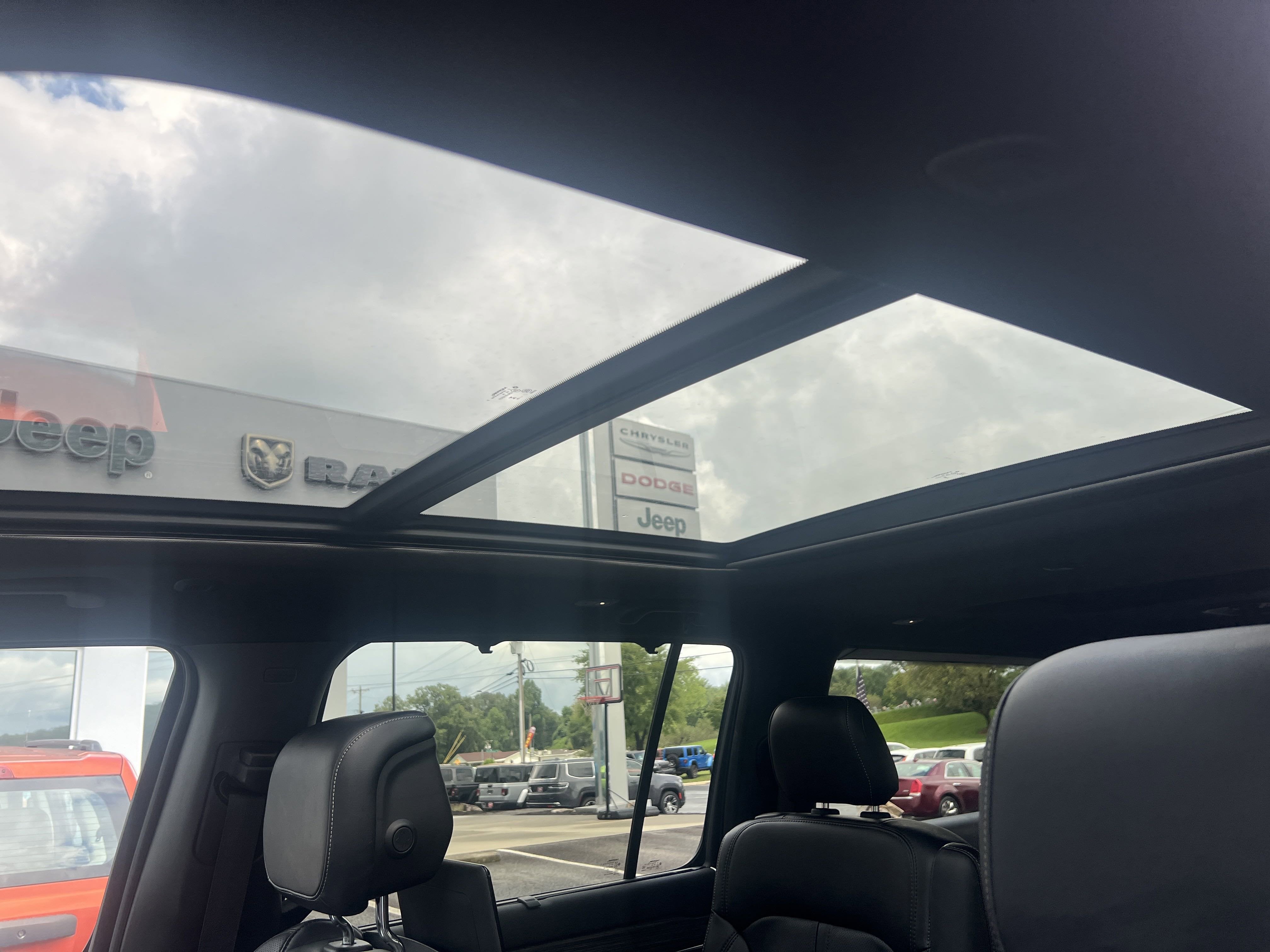 2024 Jeep Wagoneer L Series III