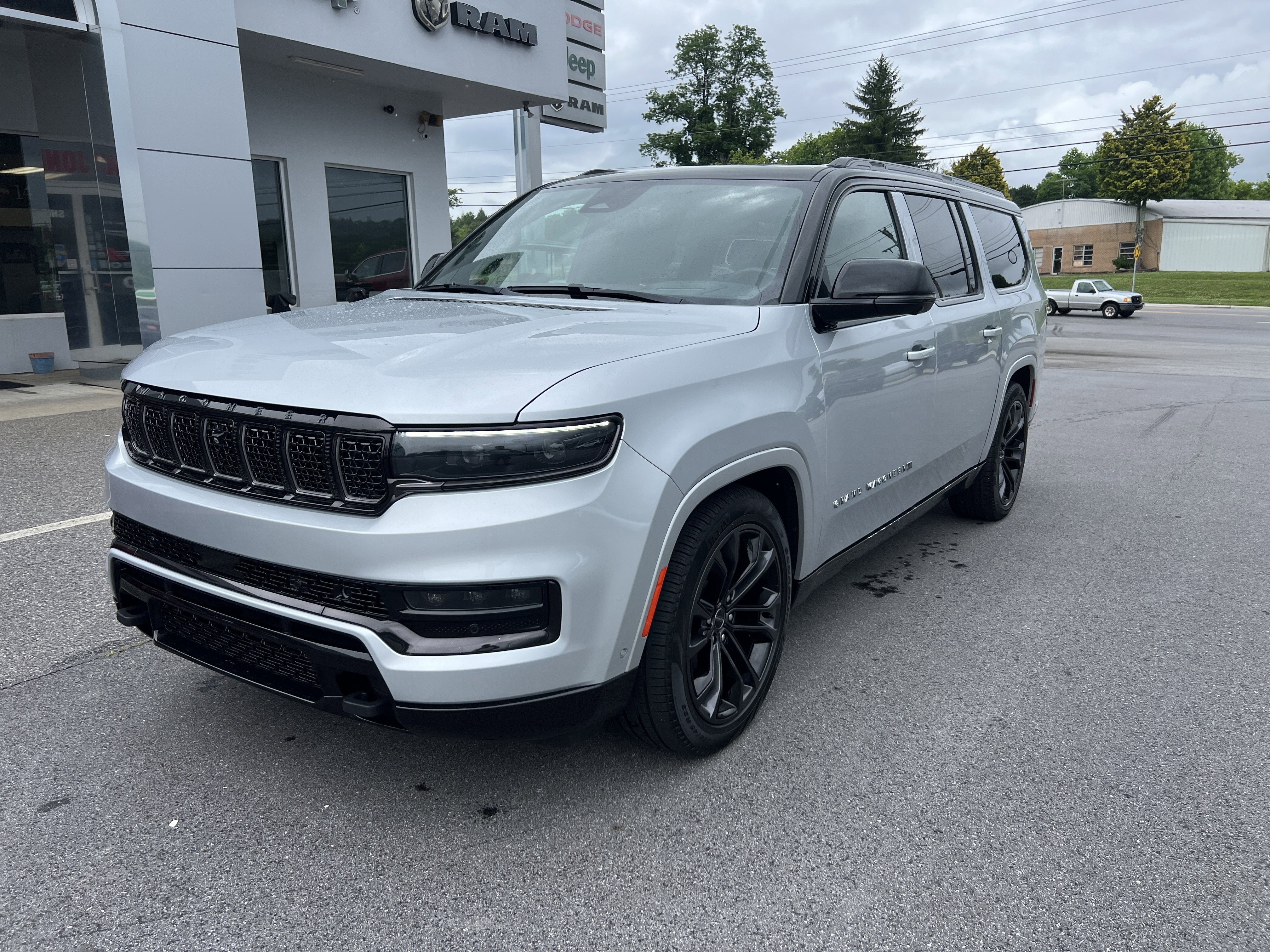 2024 Jeep Grand Wagoneer L Series II